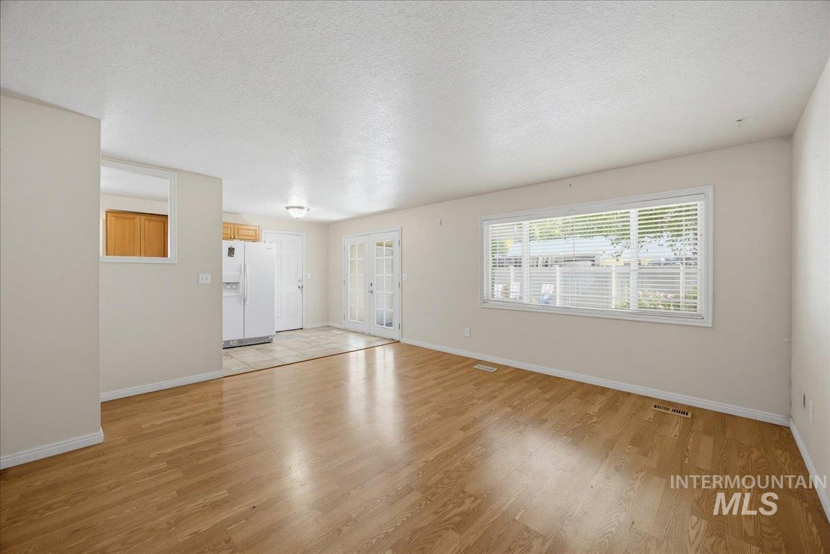 2415 E Colorado Ave, Nampa, Idaho 83686, 3 Bedrooms, 2 Bathrooms, Residential For Sale, Price $285,000, 99001102