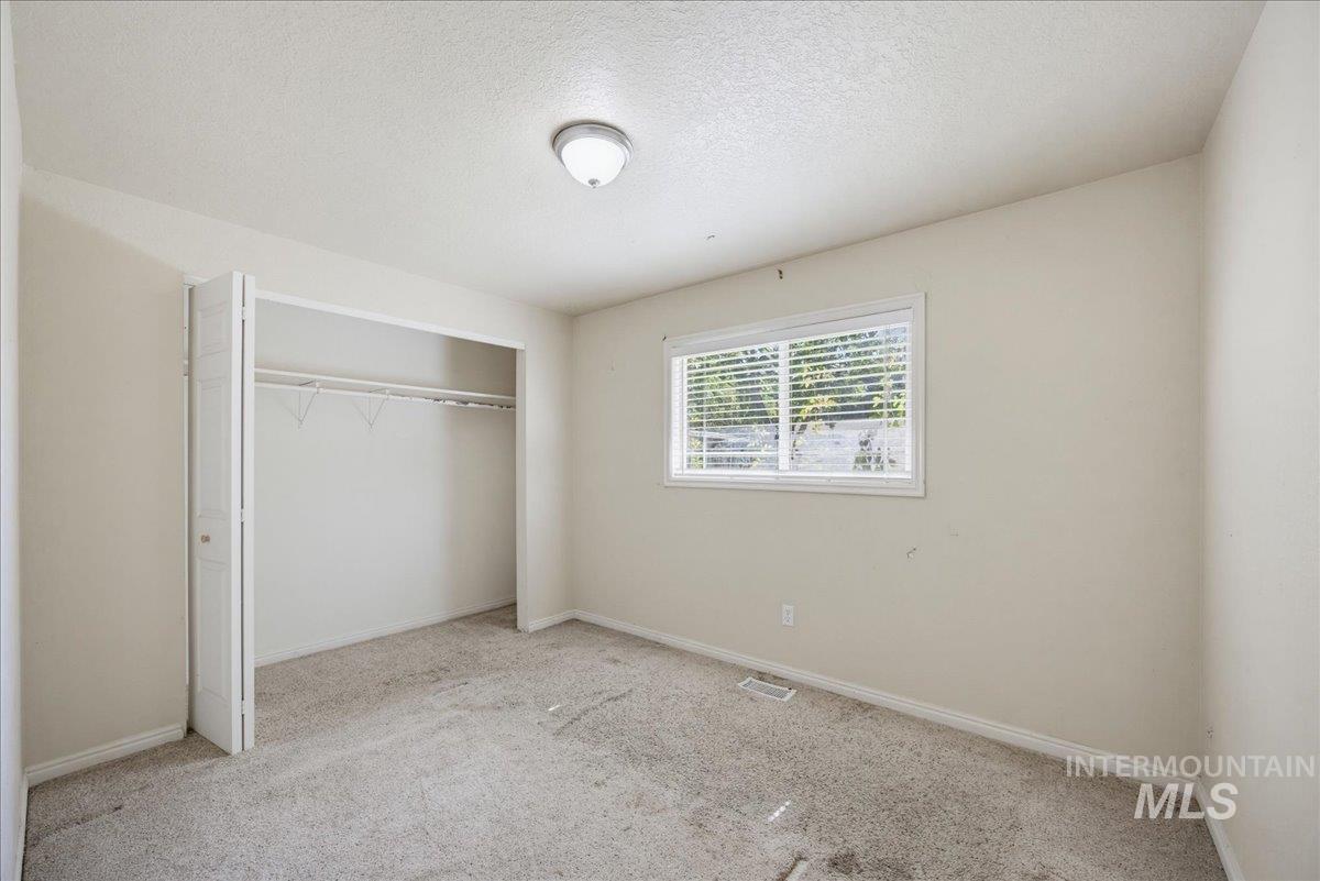 2415 E Colorado Ave, Nampa, Idaho 83686, 3 Bedrooms, 2 Bathrooms, Residential For Sale, Price $285,000, 99001102