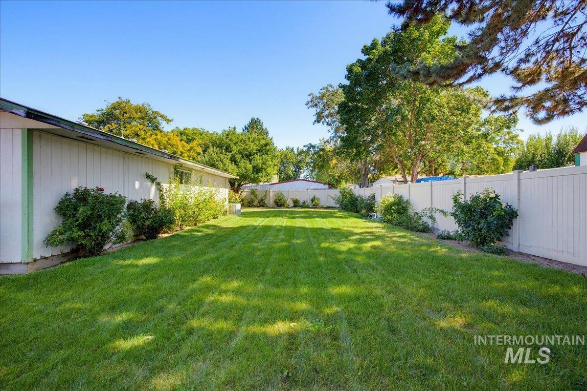2415 E Colorado Ave, Nampa, Idaho 83686, 3 Bedrooms, 2 Bathrooms, Residential For Sale, Price $285,000, 99001102