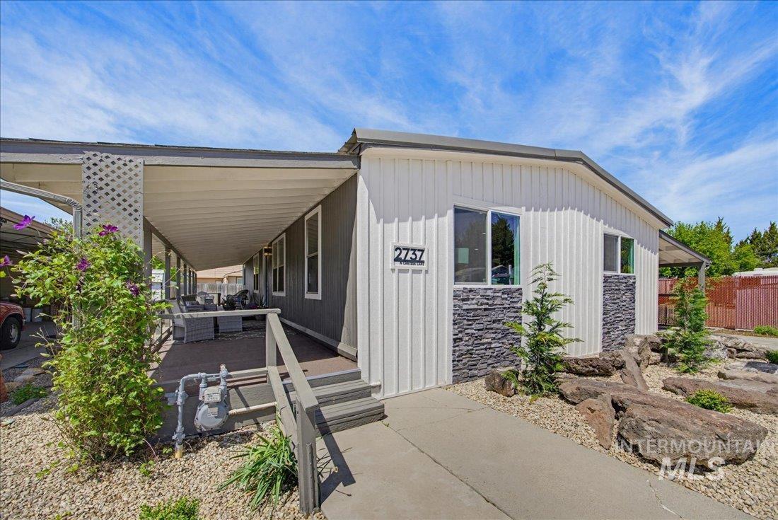 2737 N Carissa Ln, Boise, Idaho 83704, 3 Bedrooms, 2 Bathrooms, Residential For Sale, Price $158,000, 99001104