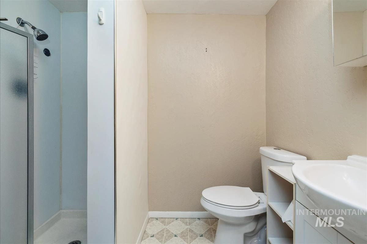 3826 W Pasadena Dr, Boise, Idaho 83705, 3 Bedrooms, 2 Bathrooms, Residential For Sale, Price $449,000, 99001106