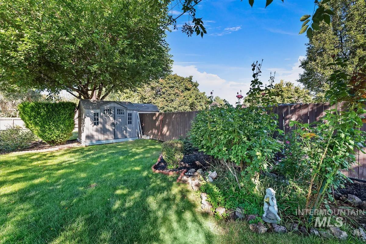 3826 W Pasadena Dr, Boise, Idaho 83705, 3 Bedrooms, 2 Bathrooms, Residential For Sale, Price $449,000, 99001106