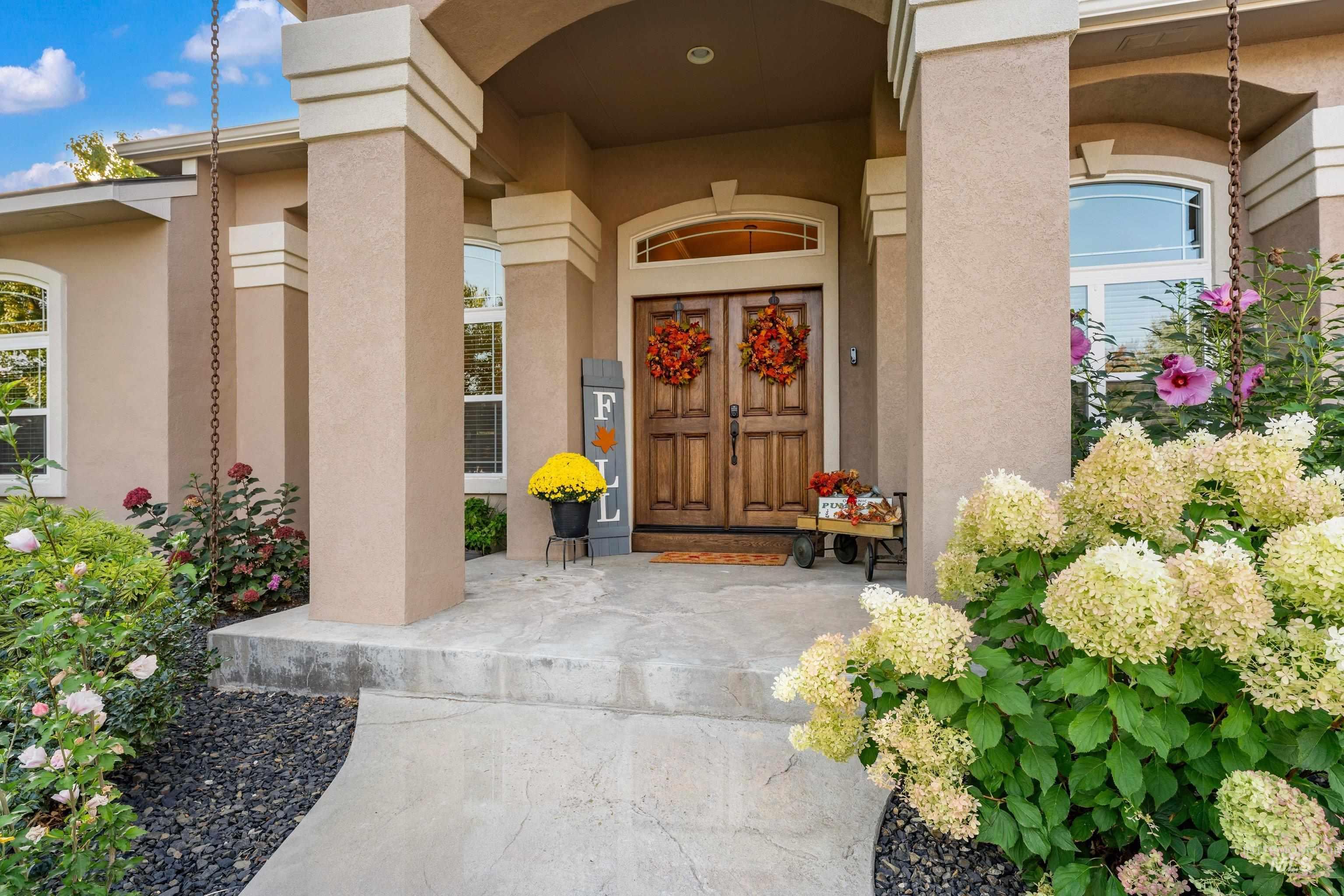 2003 W Silver Creek Drive, Nampa, Idaho 83686, 3 Bedrooms, 2 Bathrooms, Residential For Sale, Price $540,000, 99001118