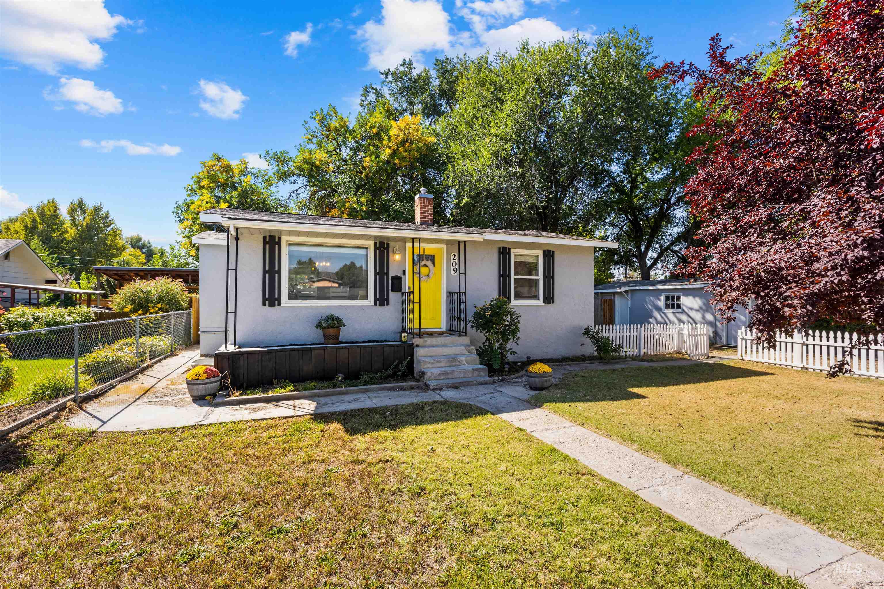 209 W Elm St, Caldwell, Idaho 83605, 3 Bedrooms, 2 Bathrooms, Residential For Sale, Price $350,000, 99001122