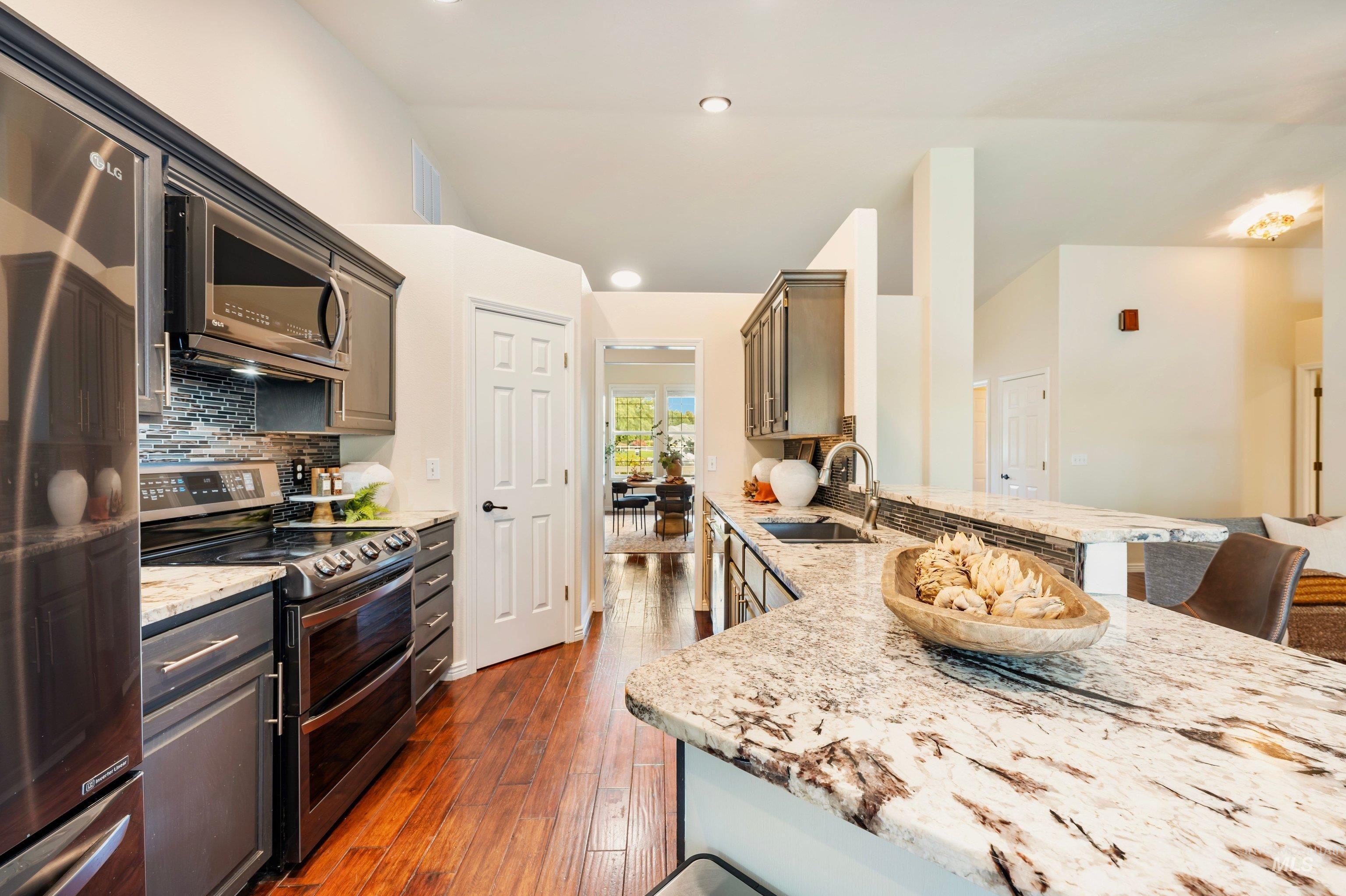 6751 N Barney Lane, Meridian, Idaho 83646, 5 Bedrooms, 2.5 Bathrooms, Residential For Sale, Price $1,400,000, 99001128