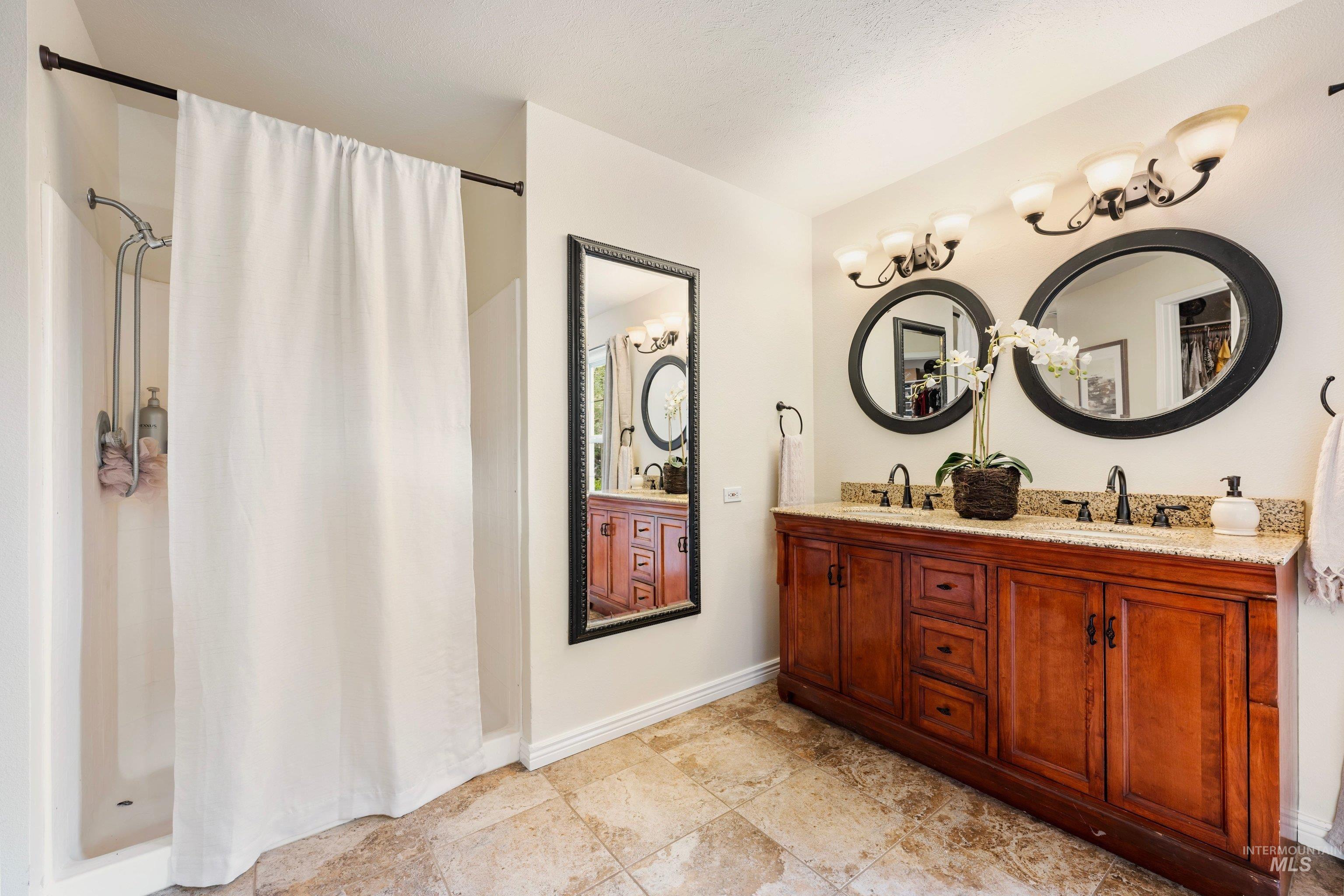 6751 N Barney Lane, Meridian, Idaho 83646, 5 Bedrooms, 2.5 Bathrooms, Residential For Sale, Price $1,400,000, 99001128