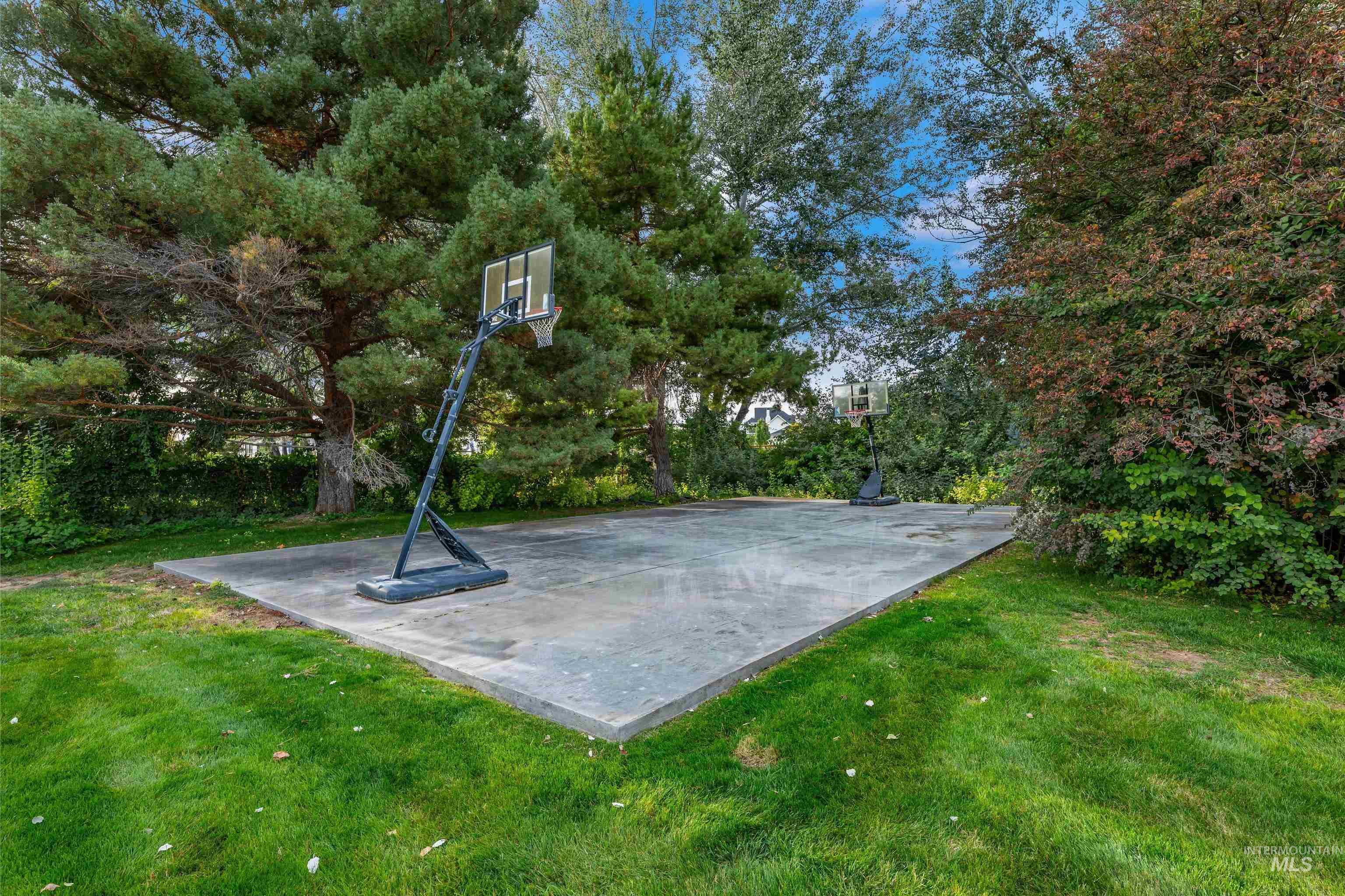 6751 N Barney Lane, Meridian, Idaho 83646, 5 Bedrooms, 2.5 Bathrooms, Residential For Sale, Price $1,400,000, 99001128
