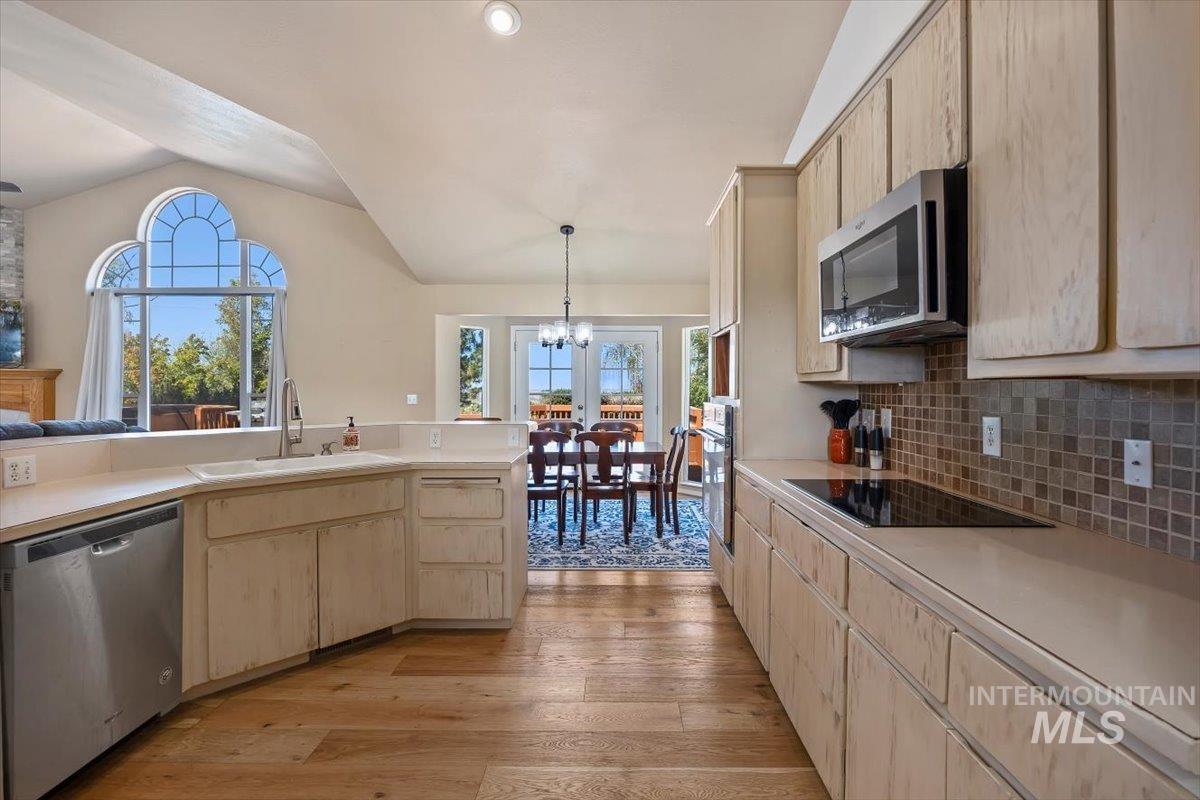 1354 E 4400 N, Buhl, Idaho 83316, 5 Bedrooms, 3 Bathrooms, Residential For Sale, Price $799,999, 99001138