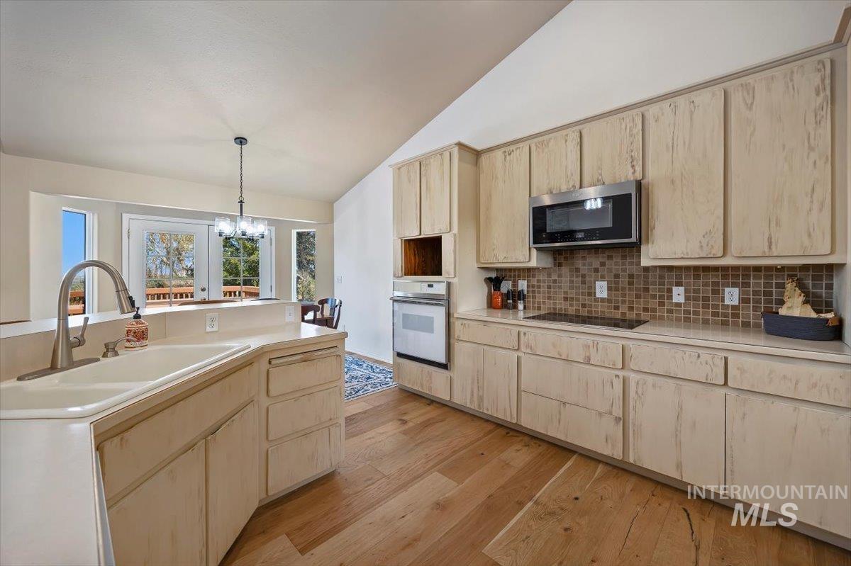 1354 E 4400 N, Buhl, Idaho 83316, 5 Bedrooms, 3 Bathrooms, Residential For Sale, Price $799,999, 99001138