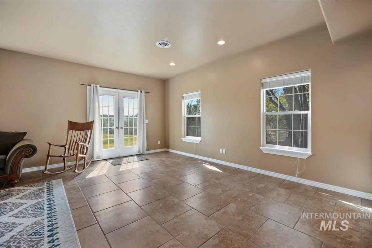 1354 E 4400 N, Buhl, Idaho 83316, 5 Bedrooms, 3 Bathrooms, Residential For Sale, Price $799,999, 99001138