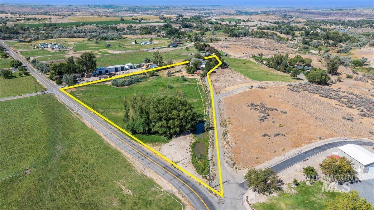 1354 E 4400 N, Buhl, Idaho 83316, 5 Bedrooms, 3 Bathrooms, Residential For Sale, Price $799,999, 99001138