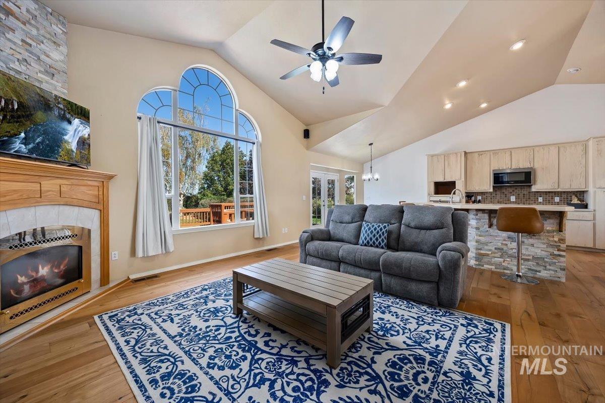 1354 E 4400 N, Buhl, Idaho 83316, 5 Bedrooms, 3 Bathrooms, Residential For Sale, Price $799,999, 99001138
