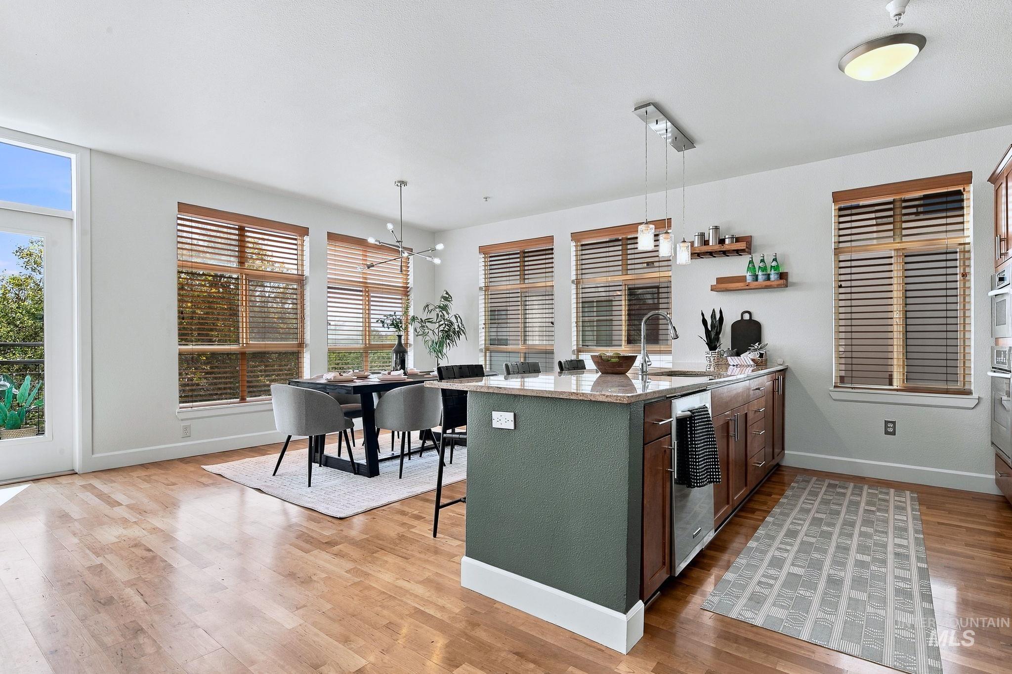 412 S 13th, Boise, Idaho 83702, 2 Bedrooms, 2 Bathrooms, Residential For Sale, Price $637,000, 99001142