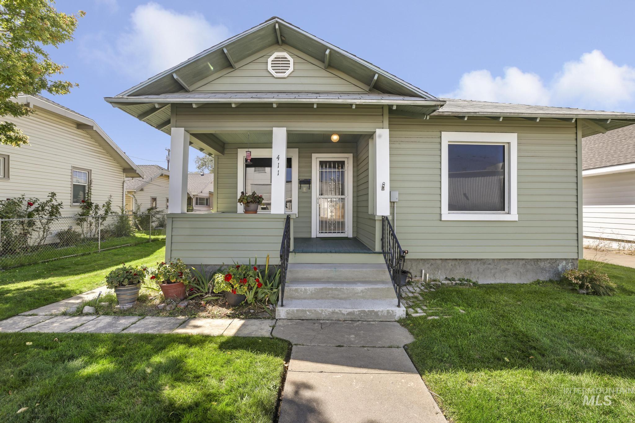 411 2nd Ave W, Twin Falls, Idaho 83301, 2 Bedrooms, 1 Bathroom, Residential For Sale, Price $269,900, 99001144