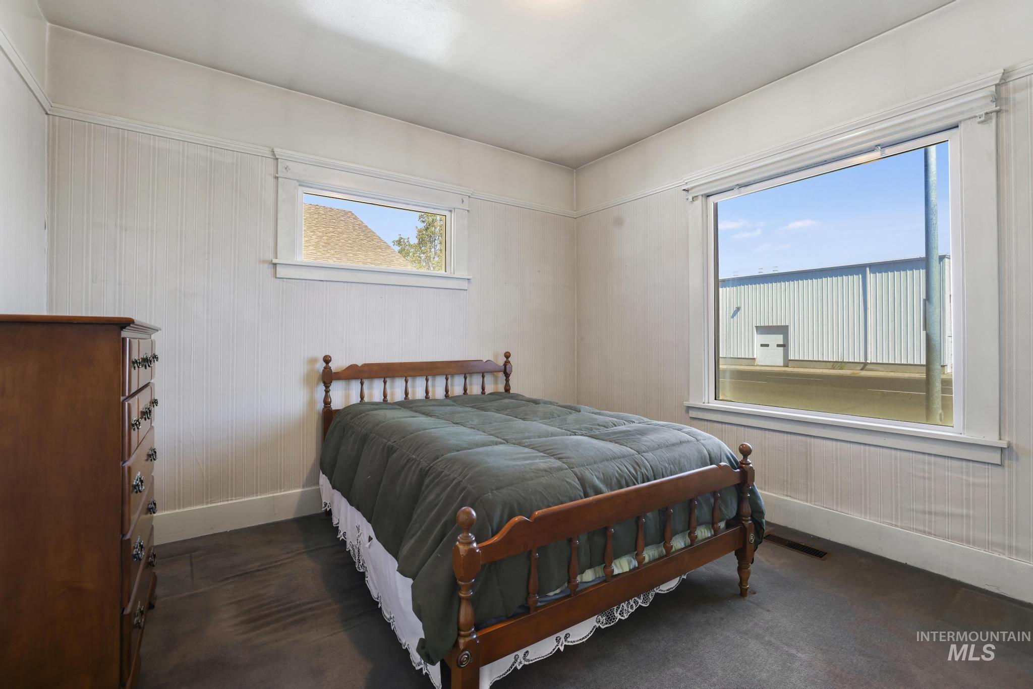 411 2nd Ave W, Twin Falls, Idaho 83301, 2 Bedrooms, 1 Bathroom, Residential For Sale, Price $269,900, 99001144