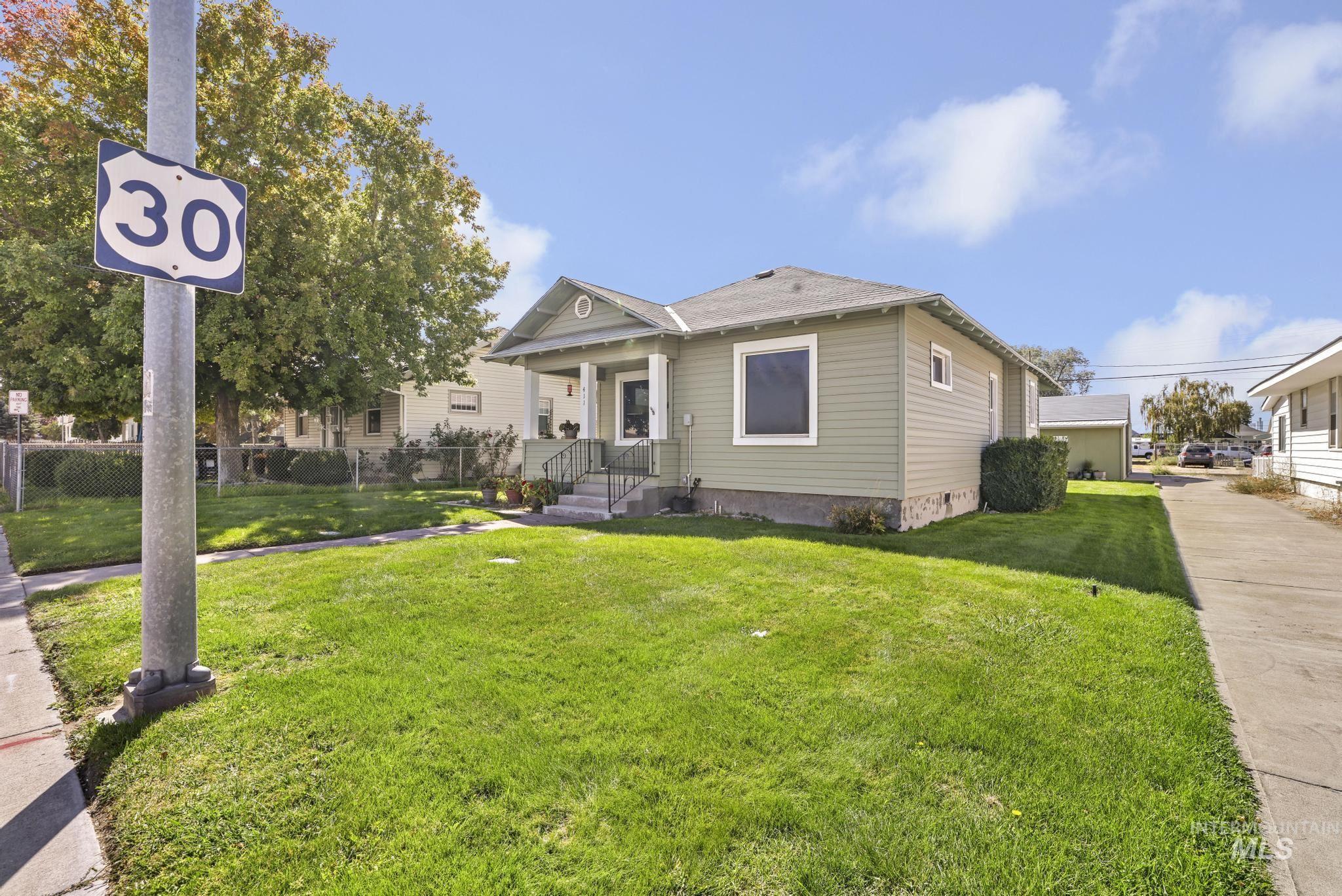 411 2nd Ave W, Twin Falls, Idaho 83301, 2 Bedrooms, 1 Bathroom, Residential For Sale, Price $269,900, 99001144