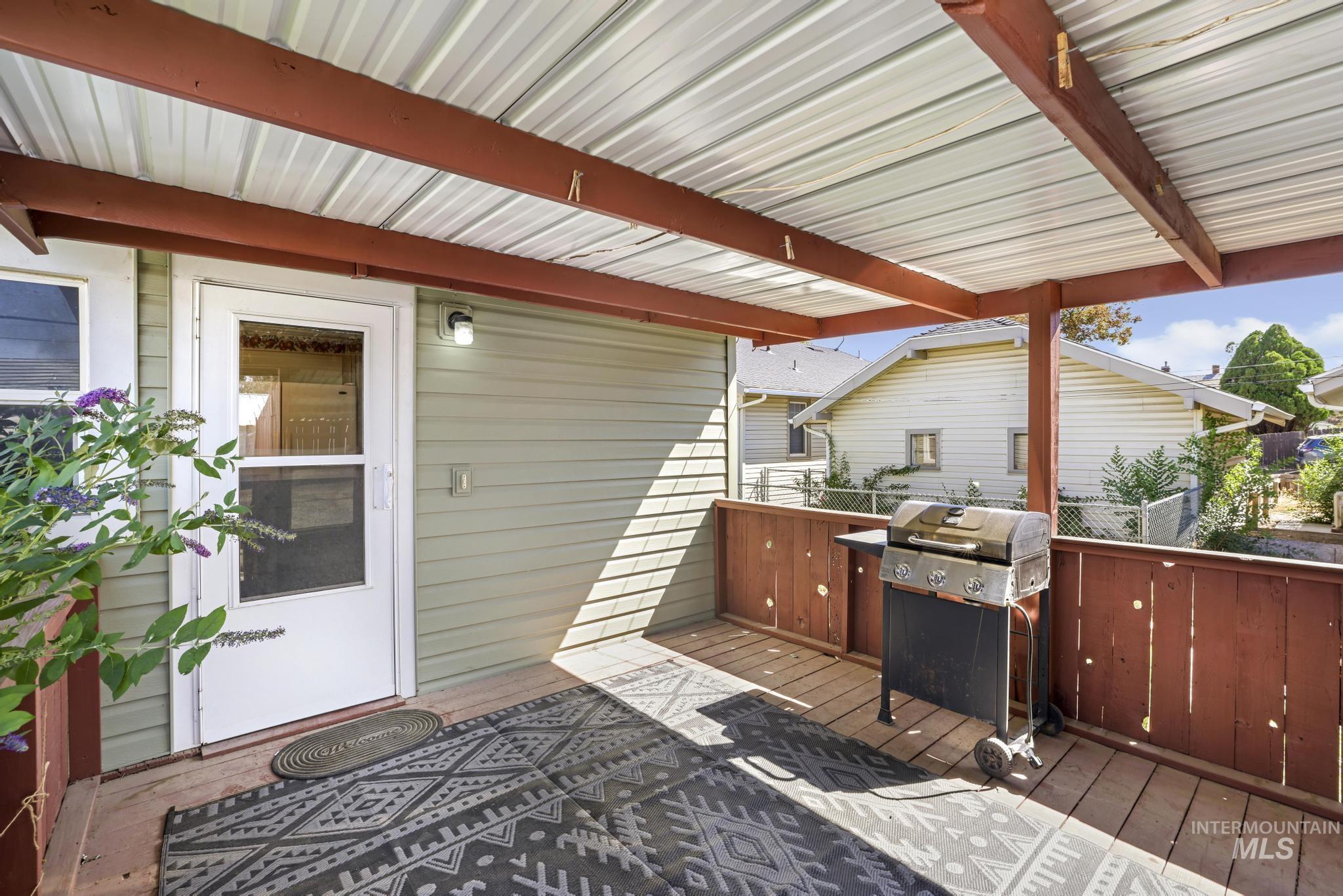 411 2nd Ave W, Twin Falls, Idaho 83301, 2 Bedrooms, 1 Bathroom, Residential For Sale, Price $269,900, 99001144