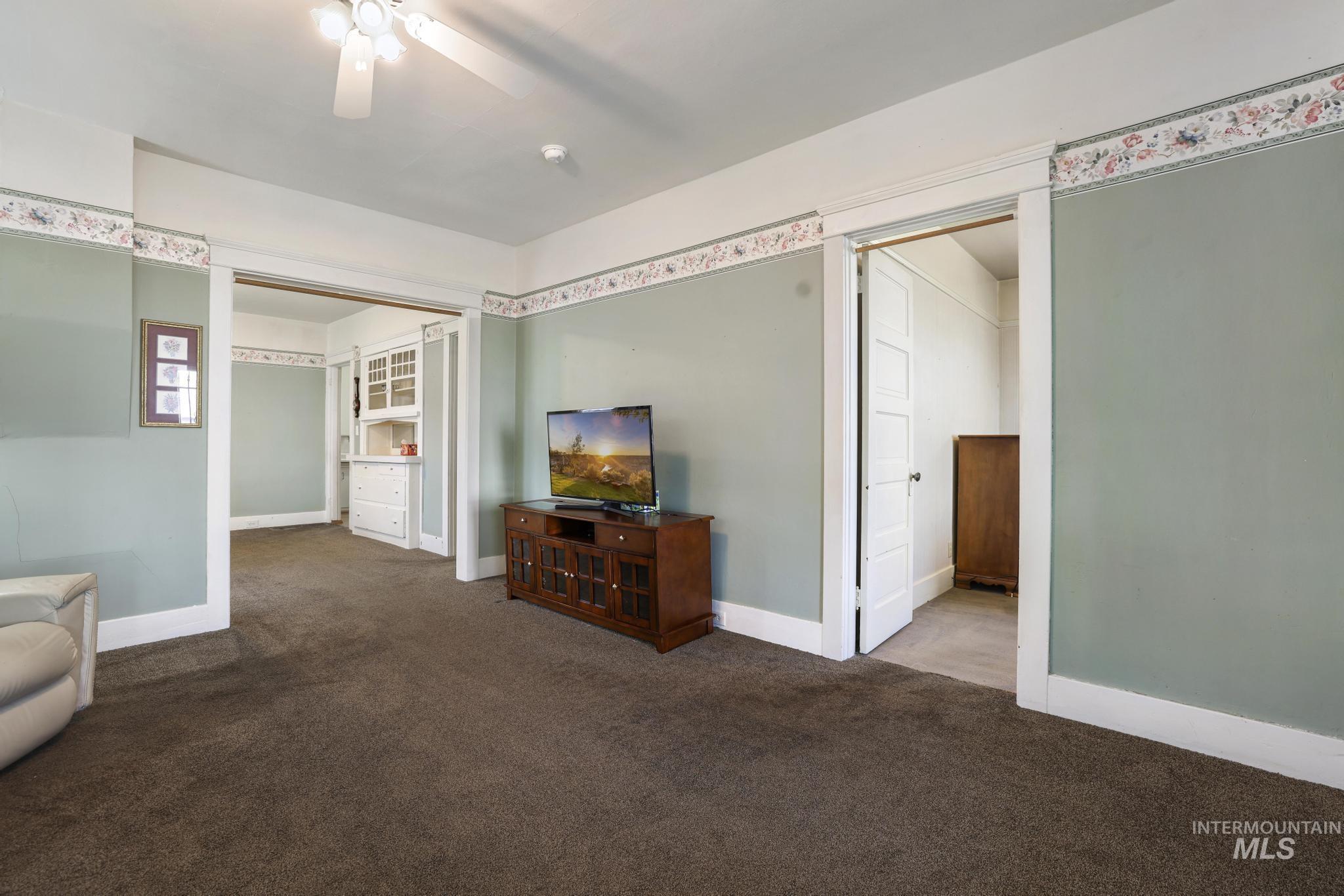 411 2nd Ave W, Twin Falls, Idaho 83301, 2 Bedrooms, 1 Bathroom, Residential For Sale, Price $269,900, 99001144