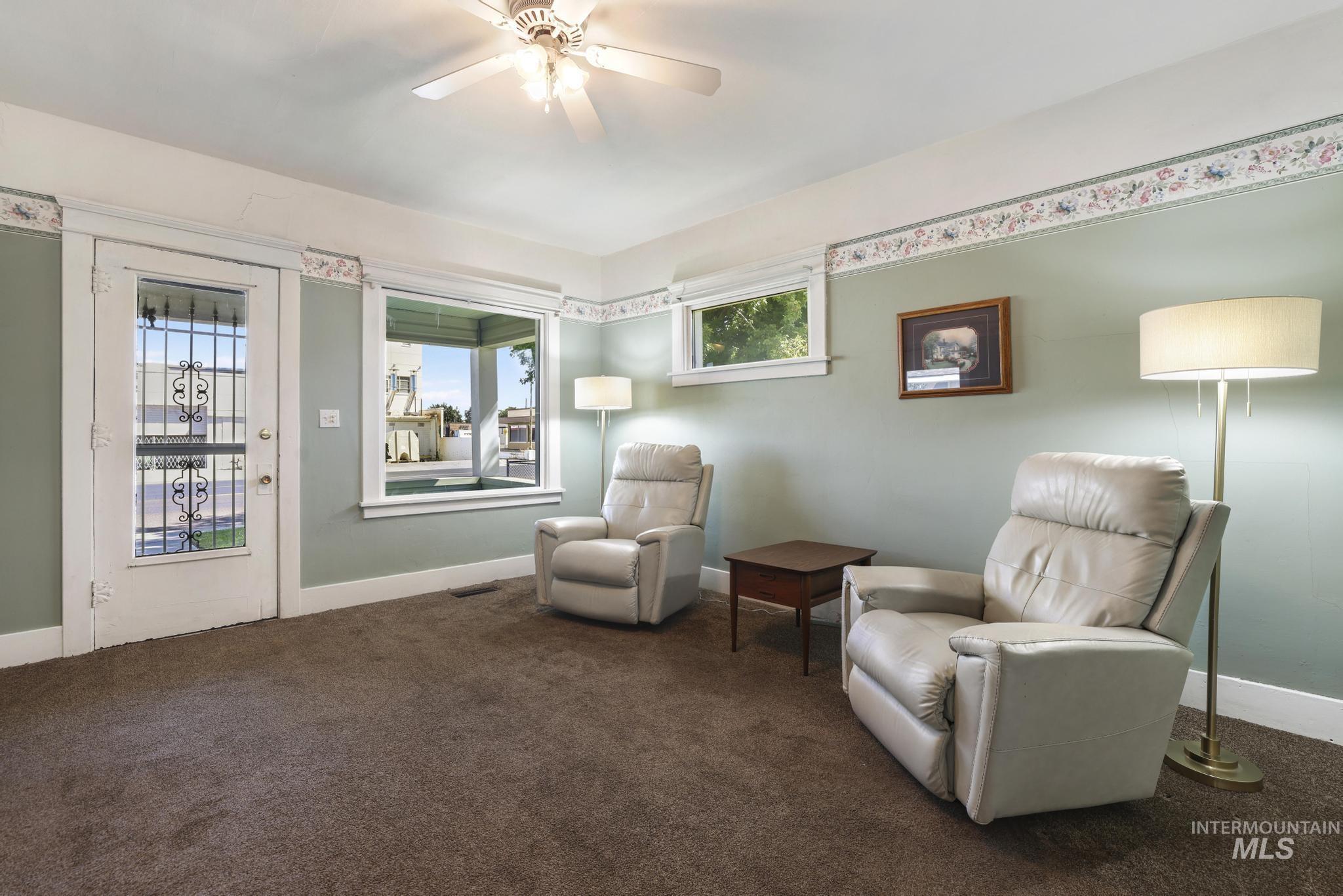 411 2nd Ave W, Twin Falls, Idaho 83301, 2 Bedrooms, 1 Bathroom, Residential For Sale, Price $269,900, 99001144