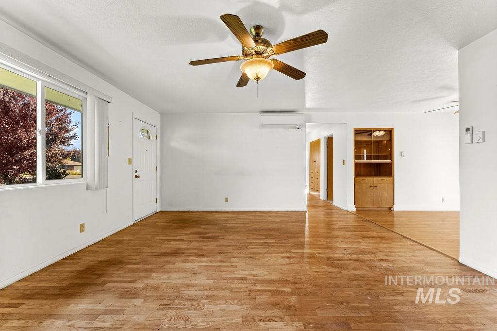 127 W Mckinley, New Plymouth, Idaho 83655, 3 Bedrooms, 2 Bathrooms, Residential For Sale, Price $350,000, 99001153