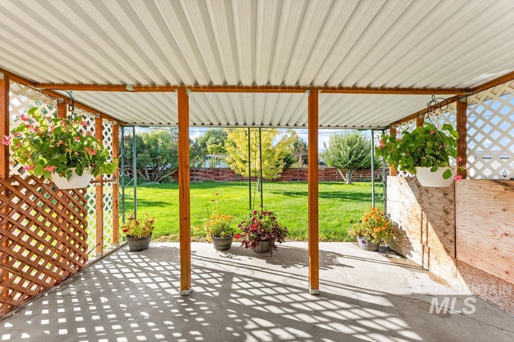 127 W Mckinley, New Plymouth, Idaho 83655, 3 Bedrooms, 2 Bathrooms, Residential For Sale, Price $350,000, 99001153