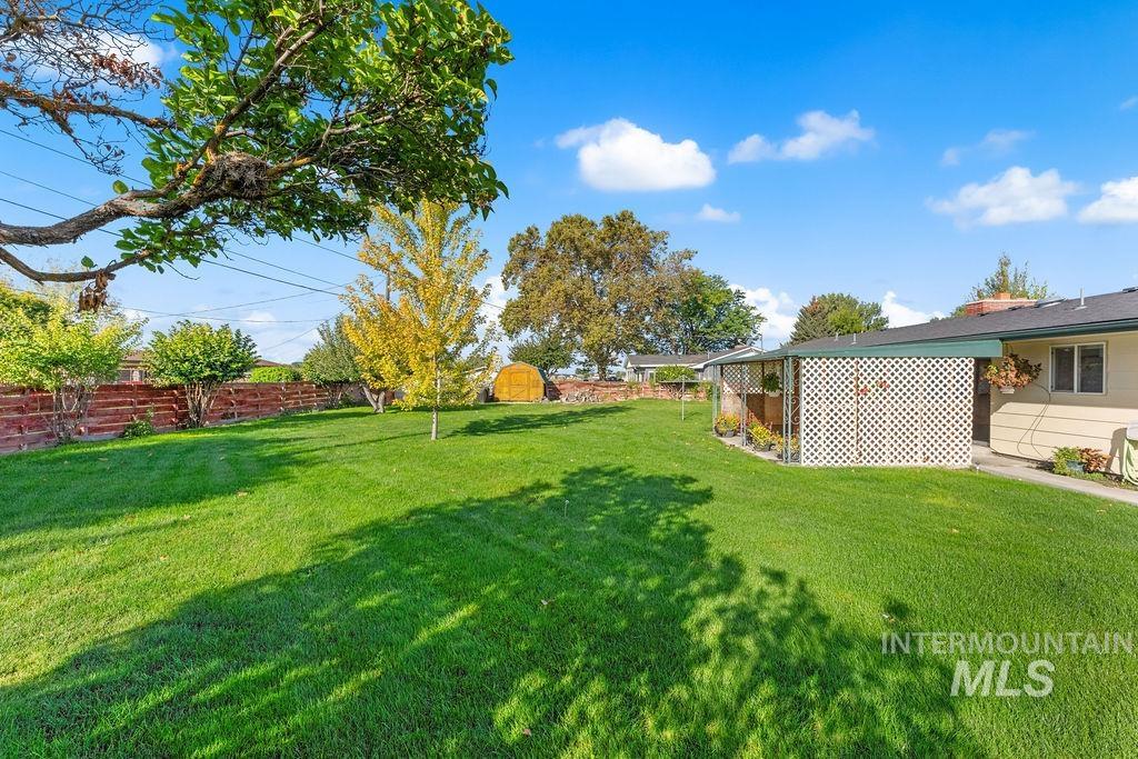 127 W Mckinley, New Plymouth, Idaho 83655, 3 Bedrooms, 2 Bathrooms, Residential For Sale, Price $350,000, 99001153