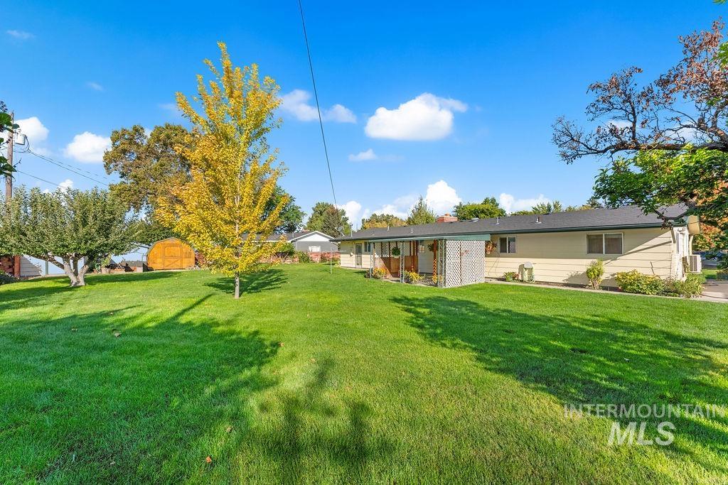 127 W Mckinley, New Plymouth, Idaho 83655, 3 Bedrooms, 2 Bathrooms, Residential For Sale, Price $350,000, 99001153