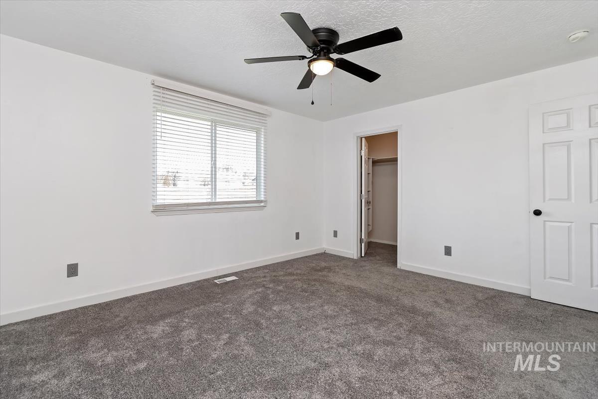 3915 N Abbott St, Caldwell, Idaho 83607, 3 Bedrooms, 2.5 Bathrooms, Residential For Sale, Price $367,000, 99001155