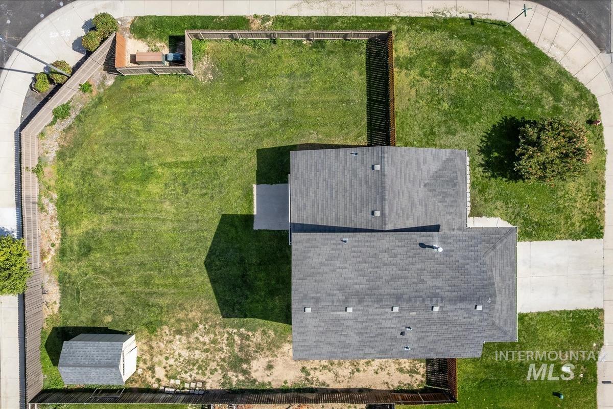 3915 N Abbott St, Caldwell, Idaho 83607, 3 Bedrooms, 2.5 Bathrooms, Residential For Sale, Price $367,000, 99001155