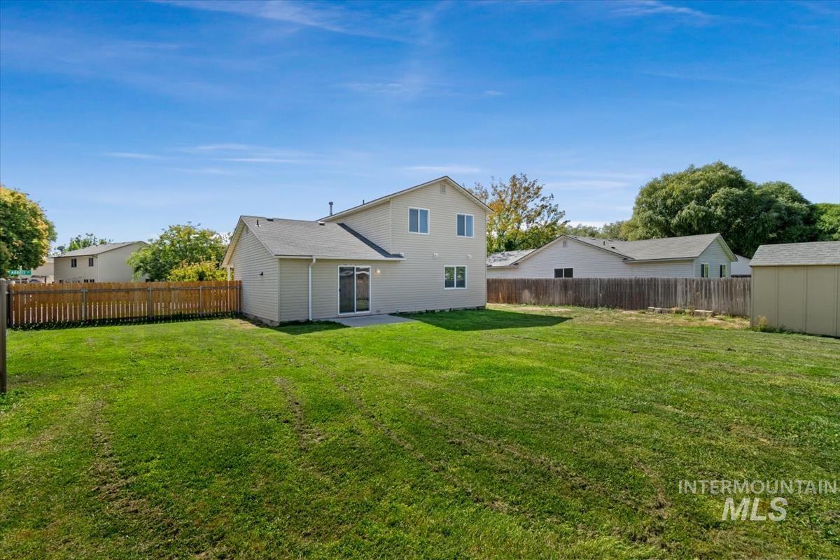 3915 N Abbott St, Caldwell, Idaho 83607, 3 Bedrooms, 2.5 Bathrooms, Residential For Sale, Price $367,000, 99001155
