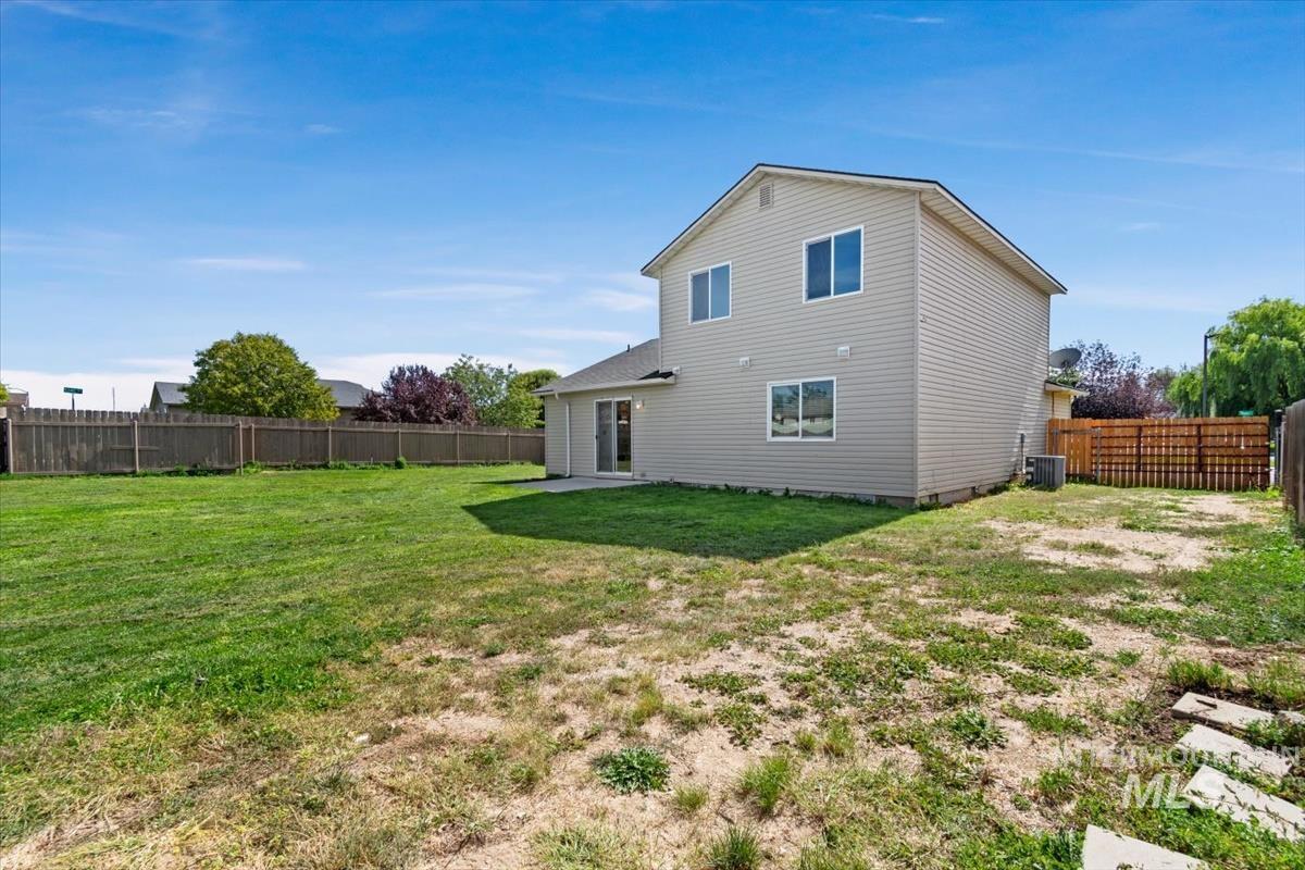 3915 N Abbott St, Caldwell, Idaho 83607, 3 Bedrooms, 2.5 Bathrooms, Residential For Sale, Price $367,000, 99001155