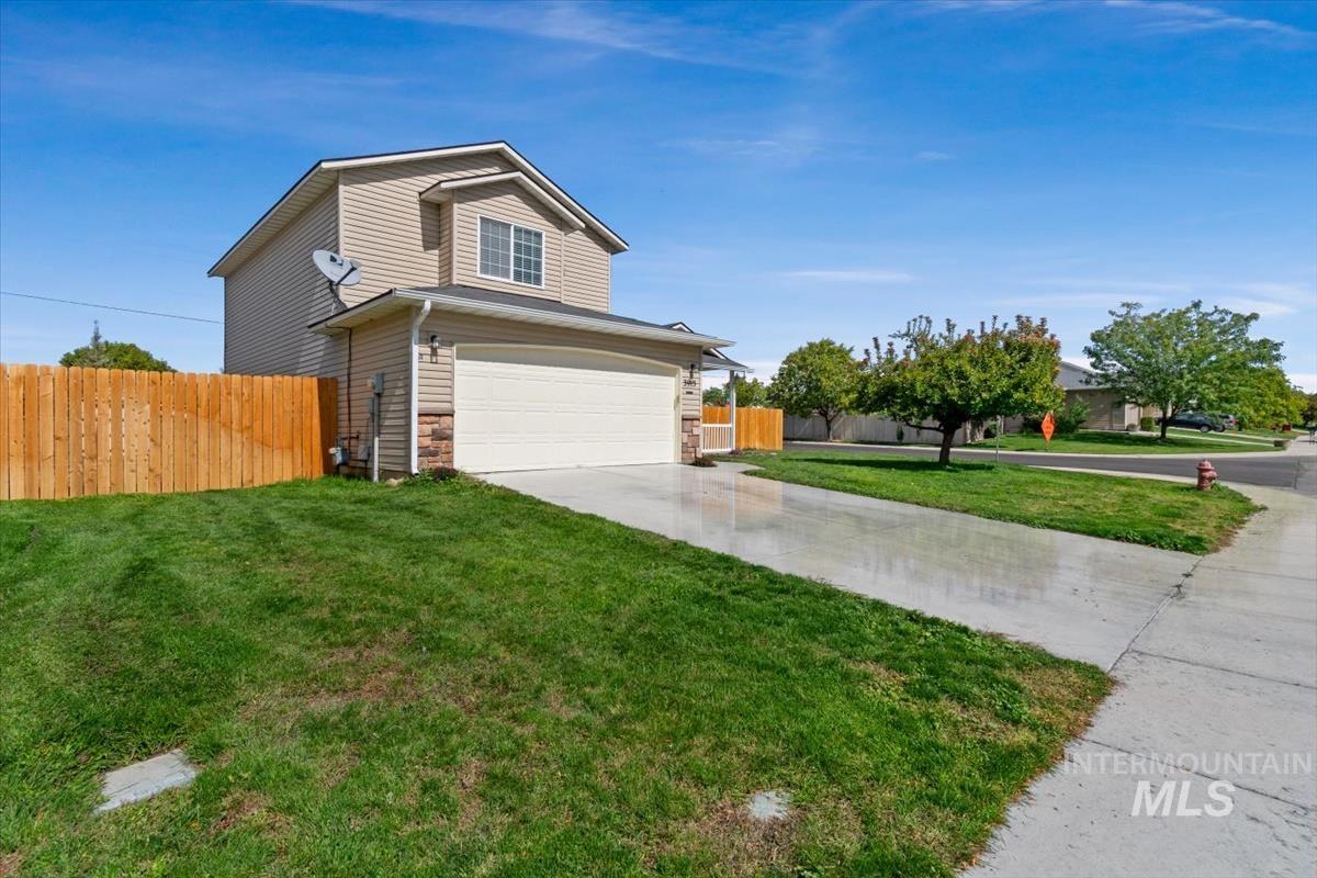 3915 N Abbott St, Caldwell, Idaho 83607, 3 Bedrooms, 2.5 Bathrooms, Residential For Sale, Price $367,000, 99001155