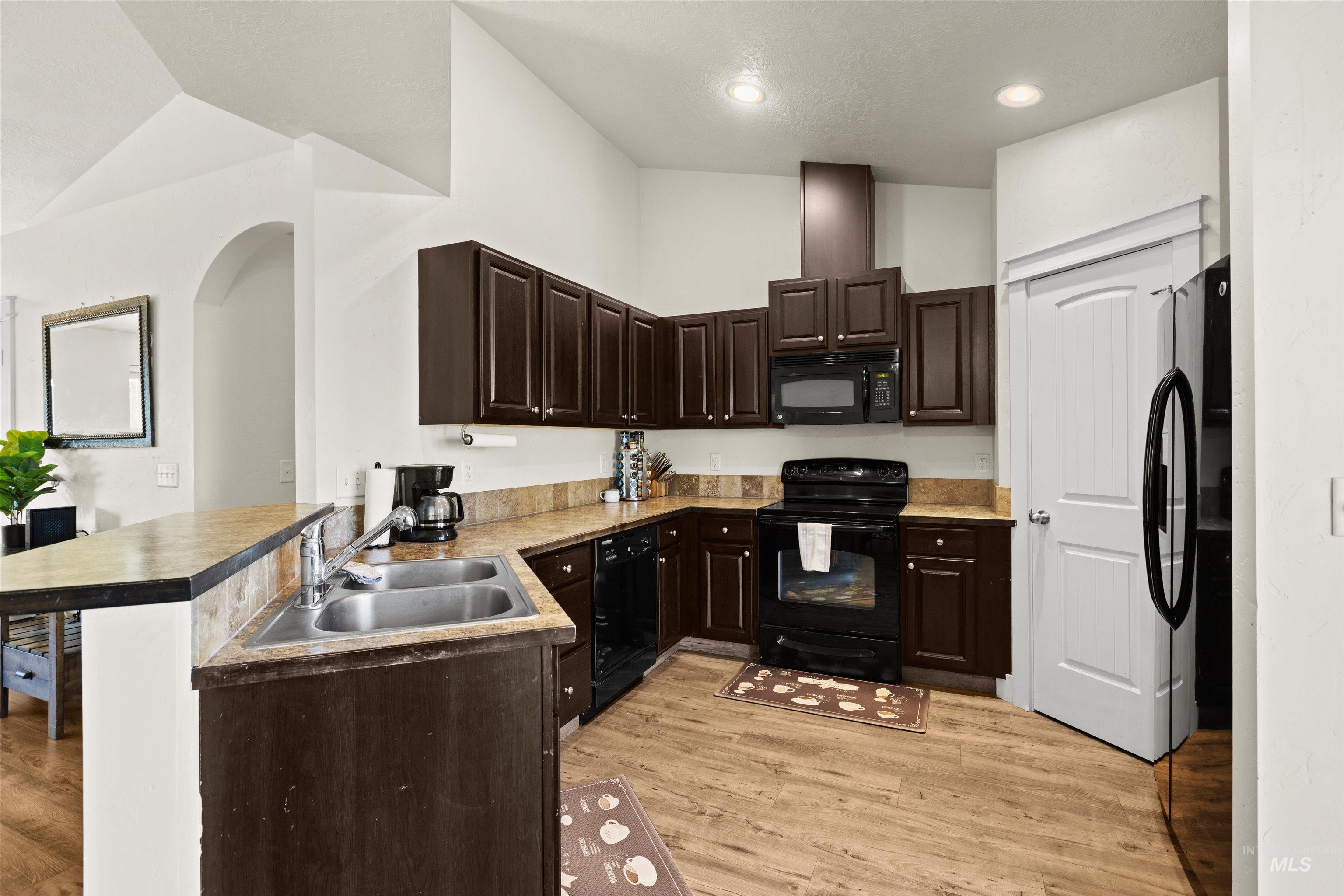 11576 Cabin Creek St, Caldwell, Idaho 83605, 3 Bedrooms, 2 Bathrooms, Residential For Sale, Price $390,000, 99001158