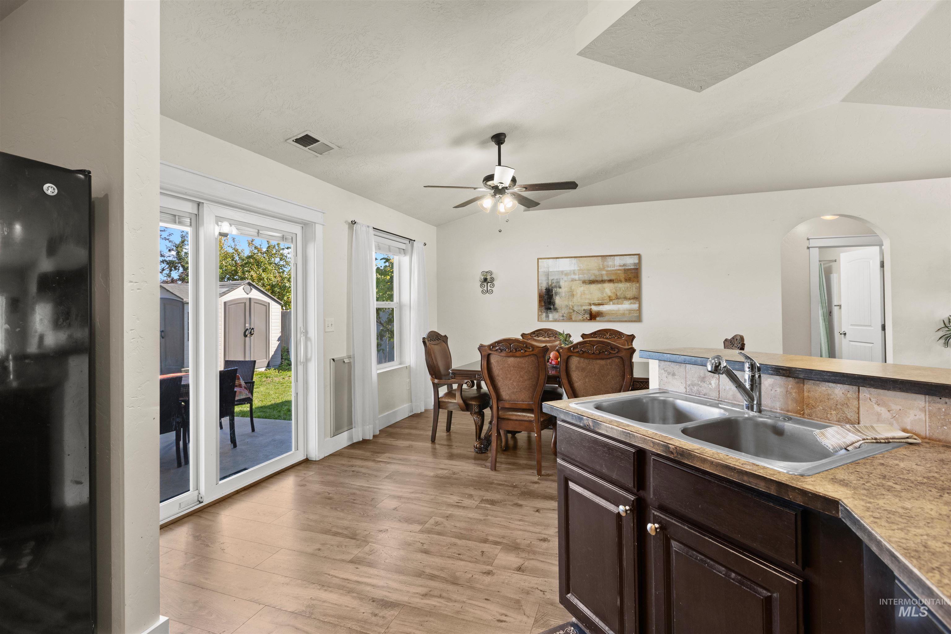 11576 Cabin Creek St, Caldwell, Idaho 83605, 3 Bedrooms, 2 Bathrooms, Residential For Sale, Price $390,000, 99001158