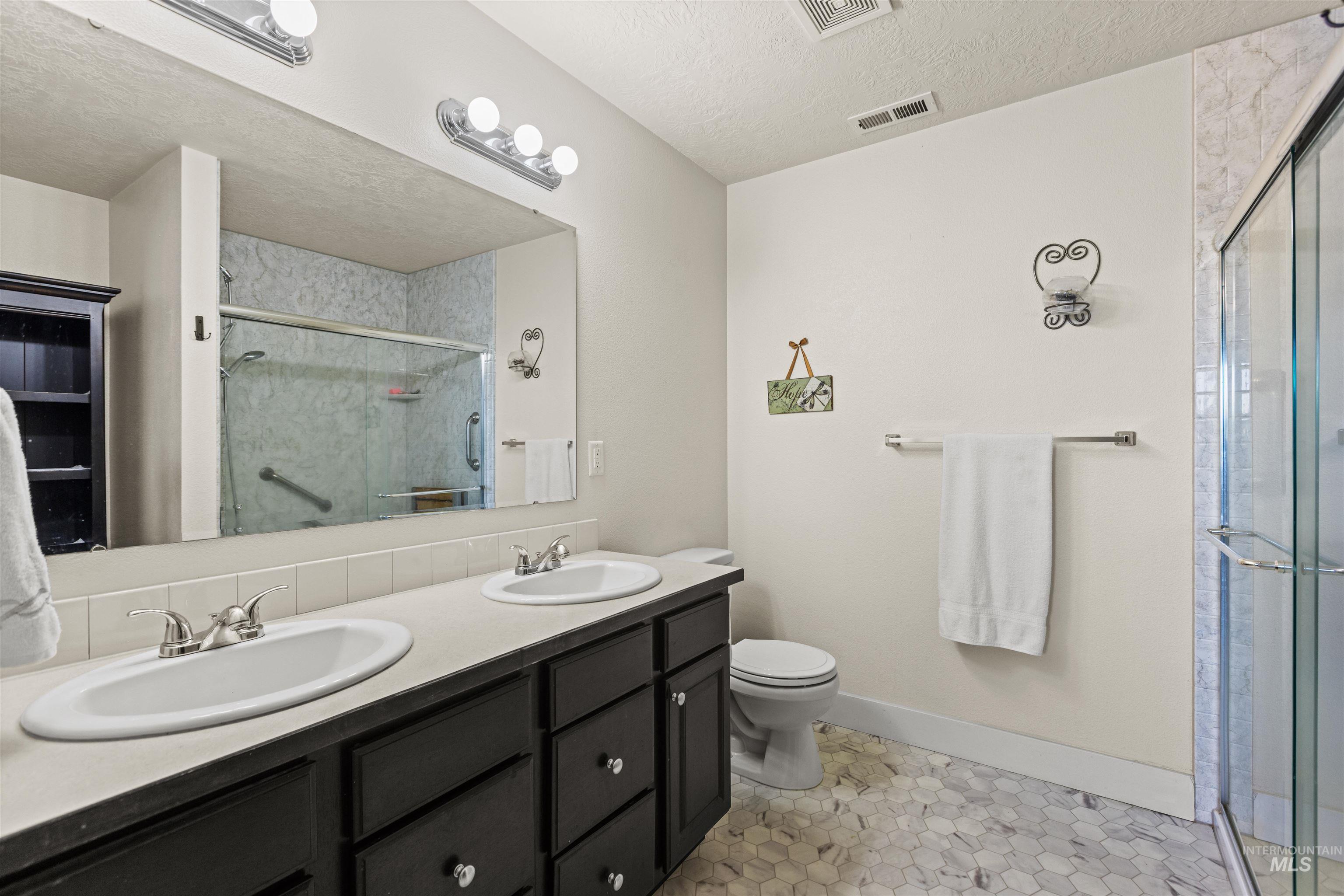 11576 Cabin Creek St, Caldwell, Idaho 83605, 3 Bedrooms, 2 Bathrooms, Residential For Sale, Price $390,000, 99001158