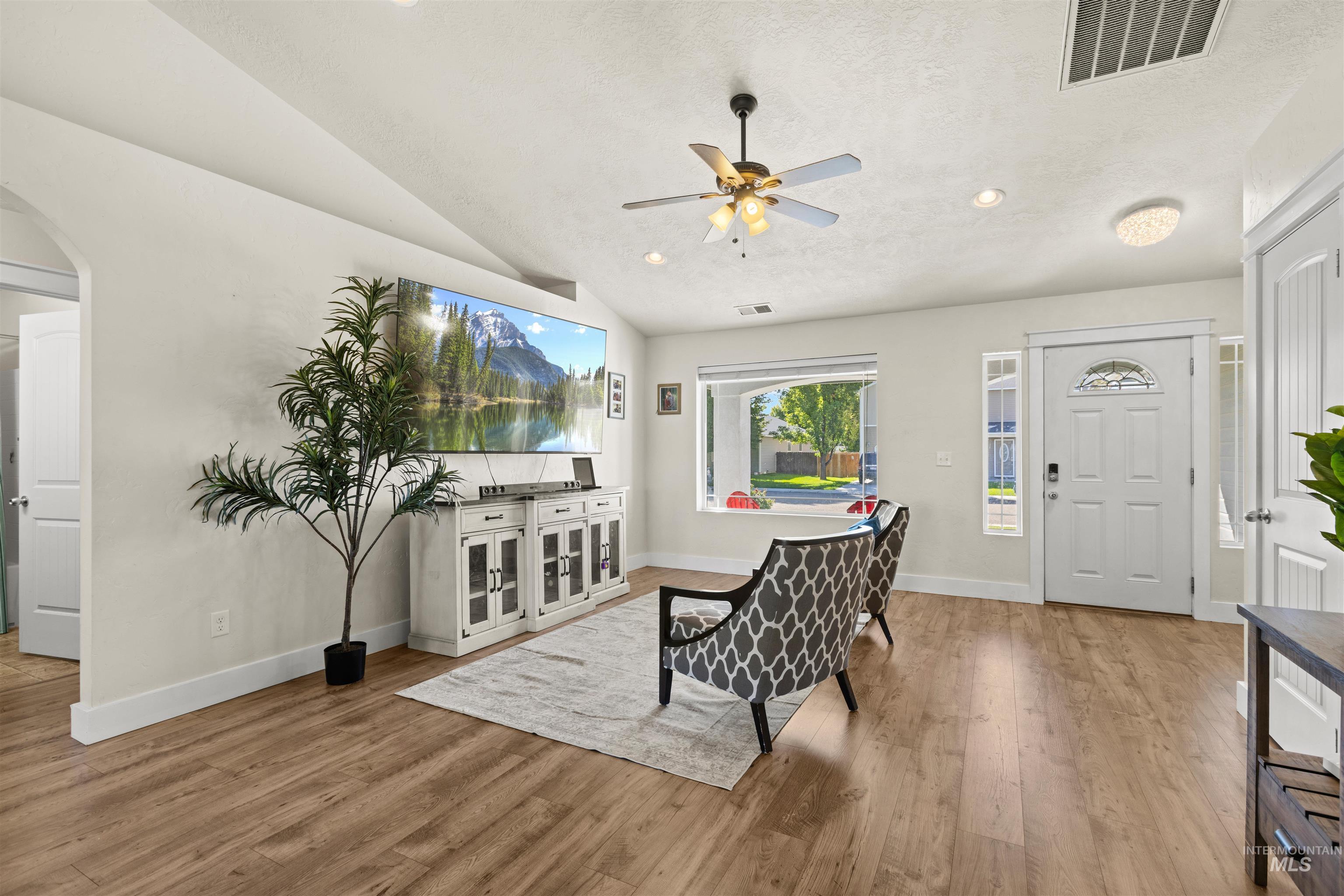 11576 Cabin Creek St, Caldwell, Idaho 83605, 3 Bedrooms, 2 Bathrooms, Residential For Sale, Price $390,000, 99001158