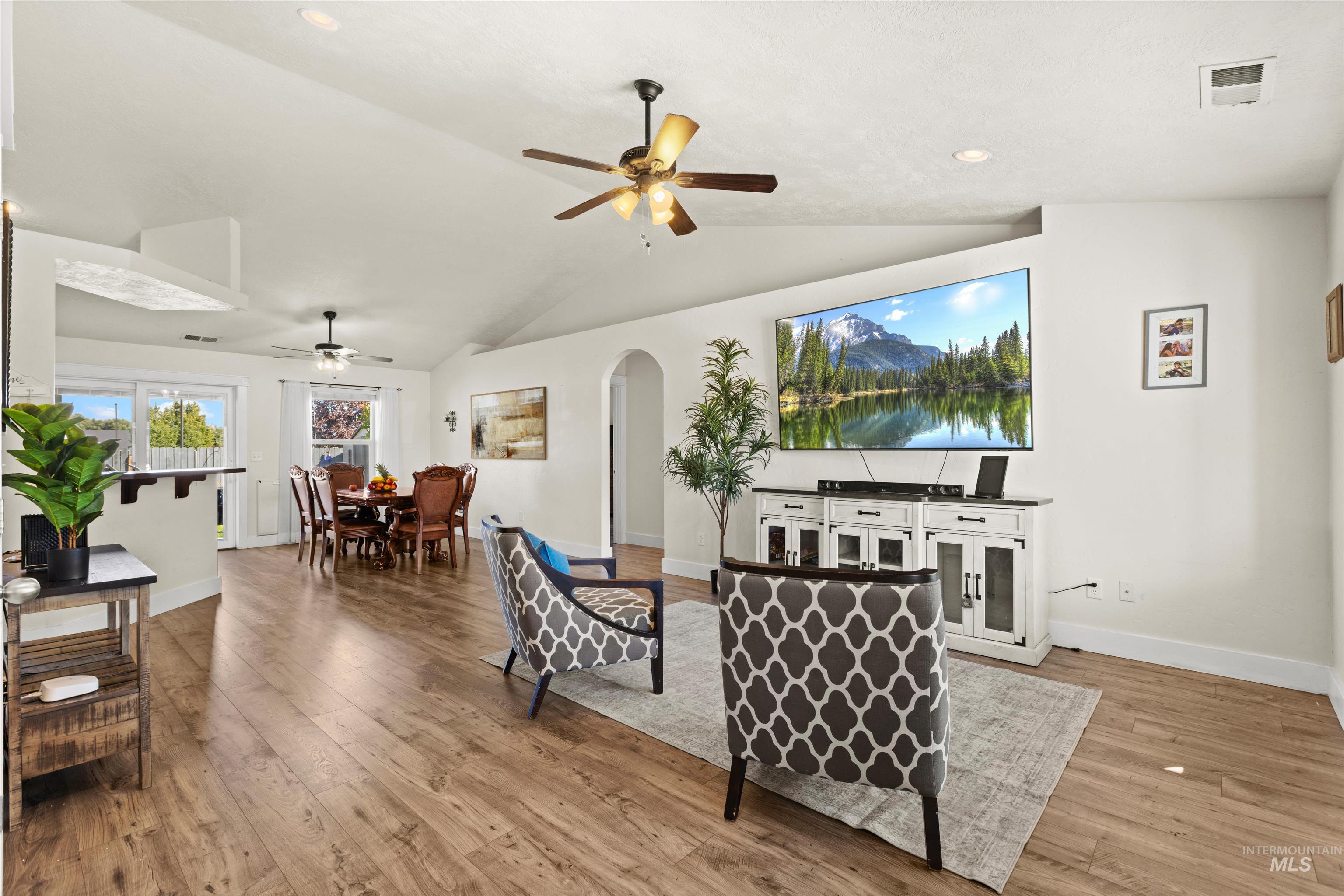 11576 Cabin Creek St, Caldwell, Idaho 83605, 3 Bedrooms, 2 Bathrooms, Residential For Sale, Price $390,000, 99001158