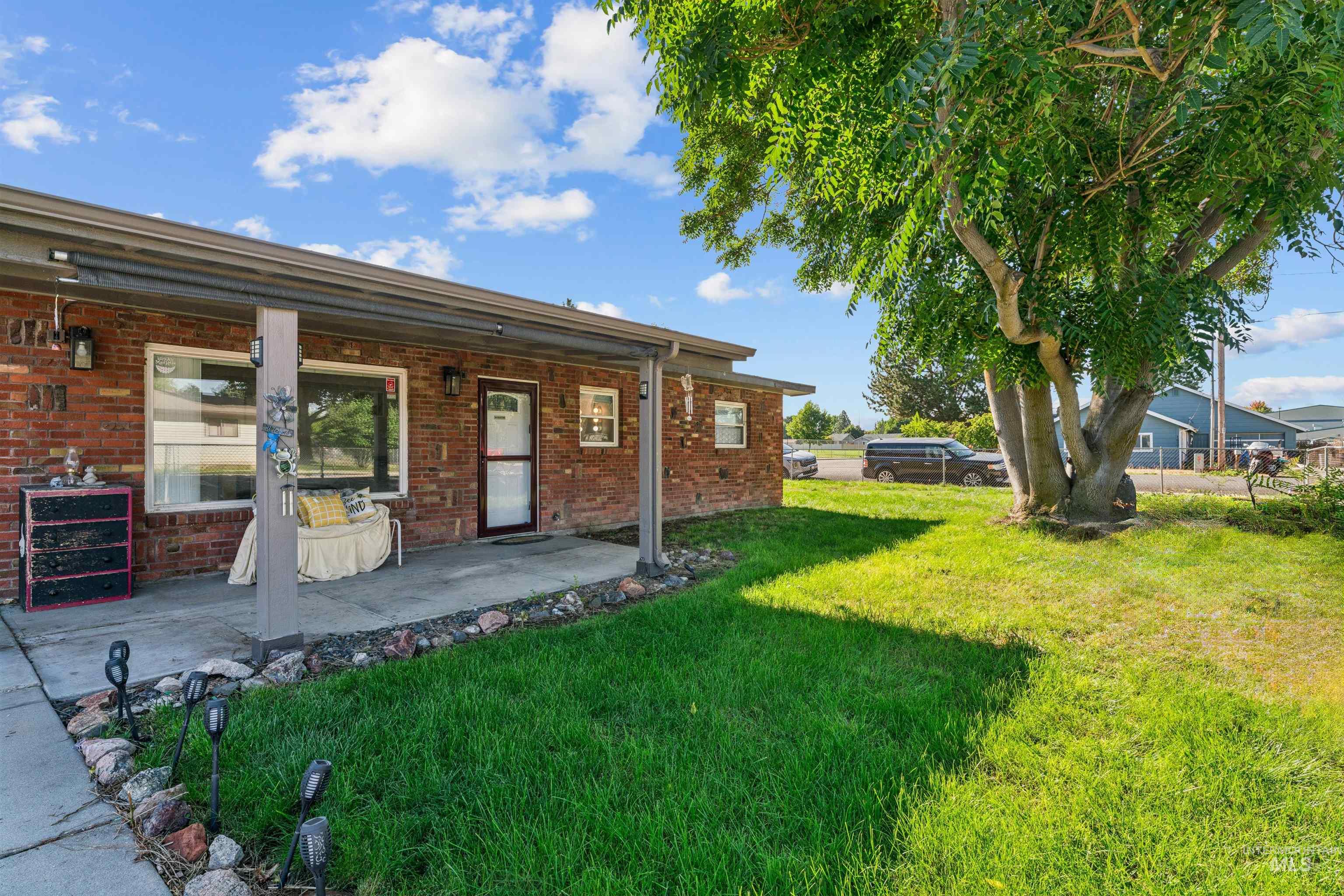 424 Meyer Ave, Nampa, Idaho 83686, 3 Bedrooms, 1 Bathroom, Residential For Sale, Price $315,000, 99001161