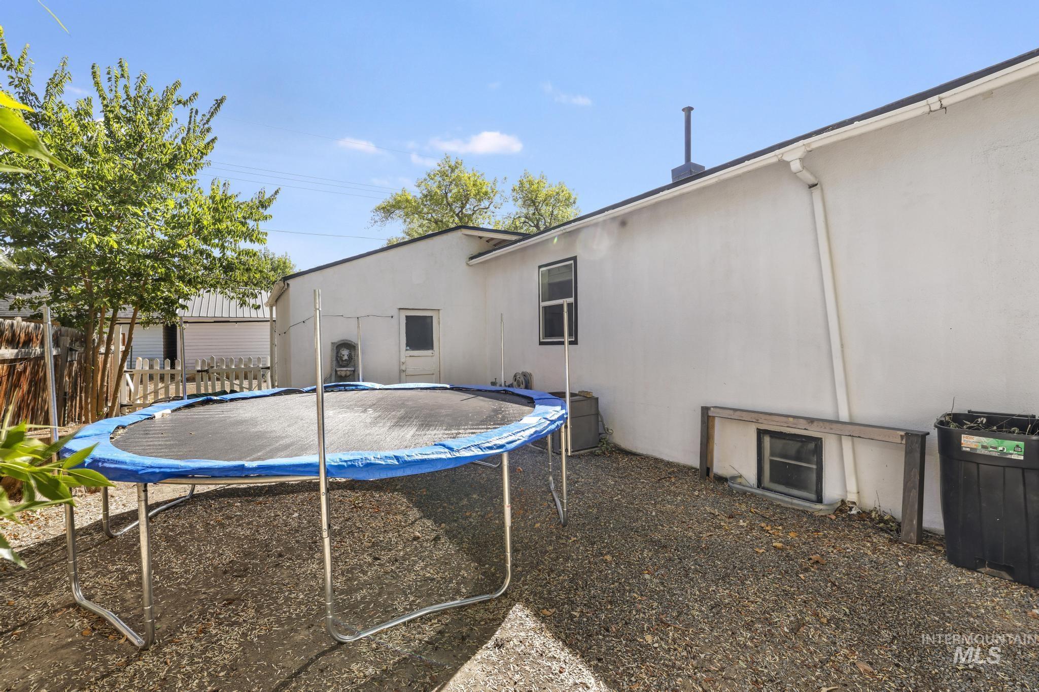 767 Shoup Avenue, Twin Falls, Idaho 83301, 3 Bedrooms, 1 Bathroom, Residential For Sale, Price $315,000, 99001162