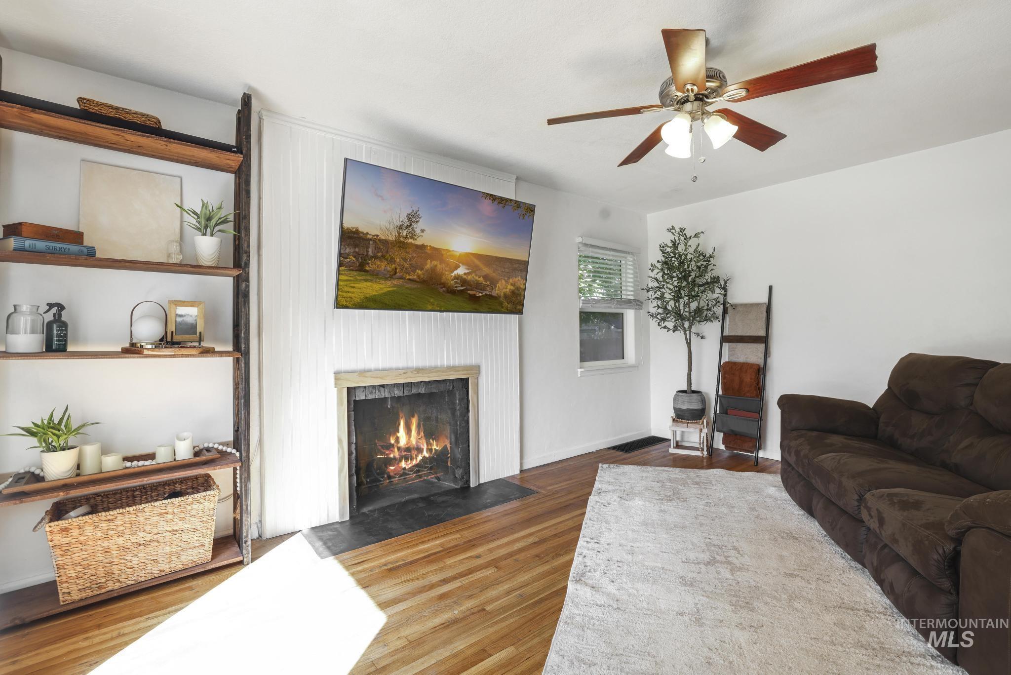 767 Shoup Avenue, Twin Falls, Idaho 83301, 3 Bedrooms, 1 Bathroom, Residential For Sale, Price $315,000, 99001162
