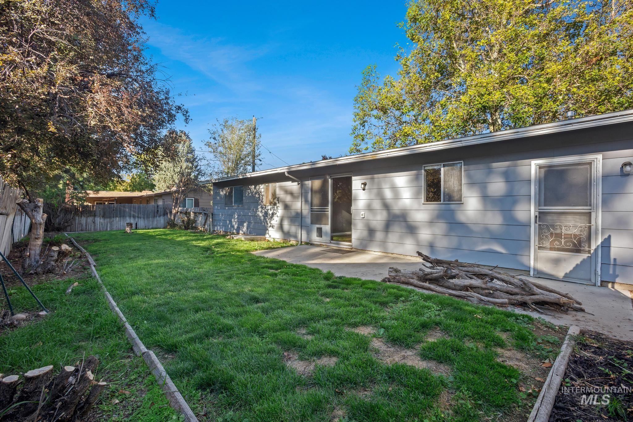 2037 S Curtis Rd, Boise, Idaho 83705, 3 Bedrooms, 2 Bathrooms, Residential For Sale, Price $415,000, 99001166