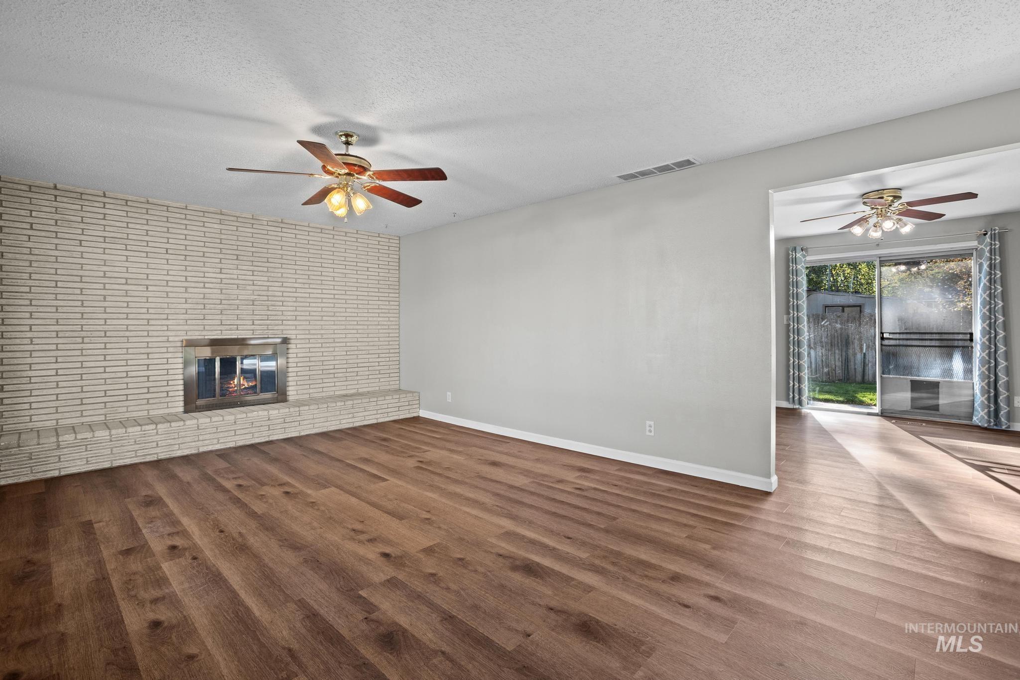 2037 S Curtis Rd, Boise, Idaho 83705, 3 Bedrooms, 2 Bathrooms, Residential For Sale, Price $415,000, 99001166