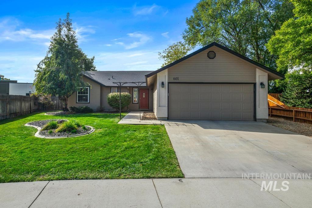601 W Tern Dr., Kuna, Idaho 83634, 3 Bedrooms, 2 Bathrooms, Residential For Sale, Price $395,000, 99001169