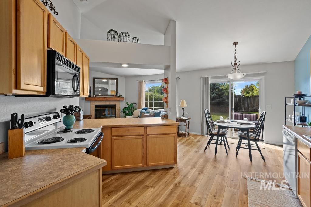 601 W Tern Dr., Kuna, Idaho 83634, 3 Bedrooms, 2 Bathrooms, Residential For Sale, Price $395,000, 99001169
