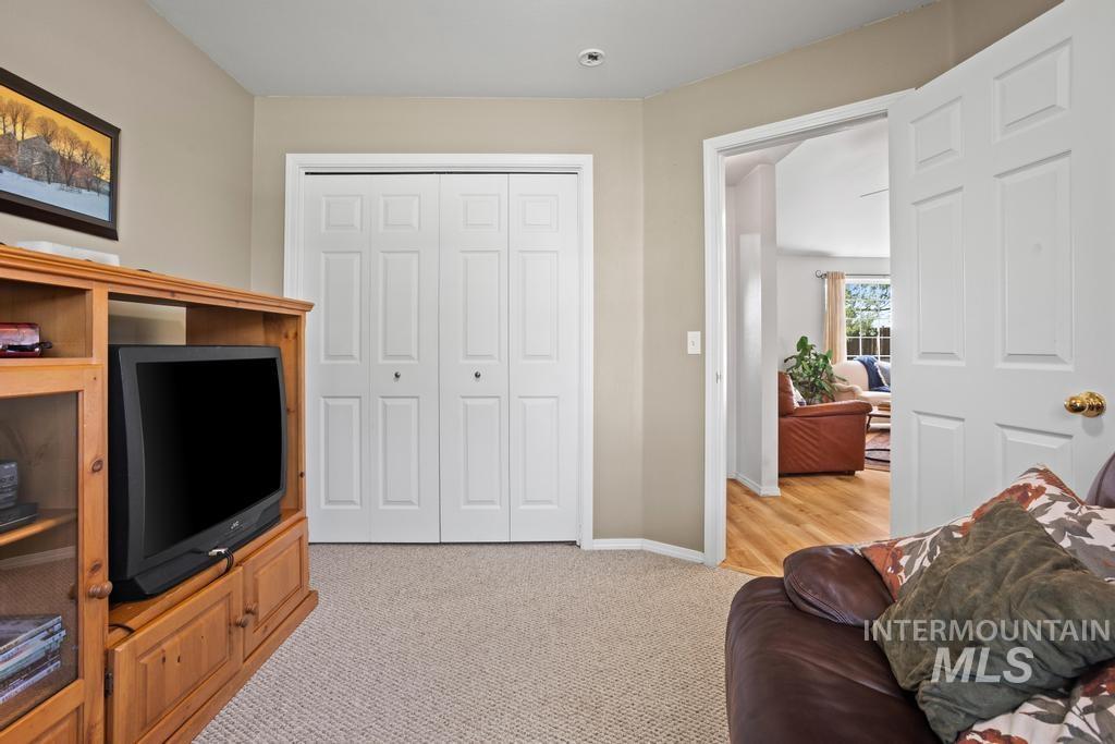 601 W Tern Dr., Kuna, Idaho 83634, 3 Bedrooms, 2 Bathrooms, Residential For Sale, Price $395,000, 99001169