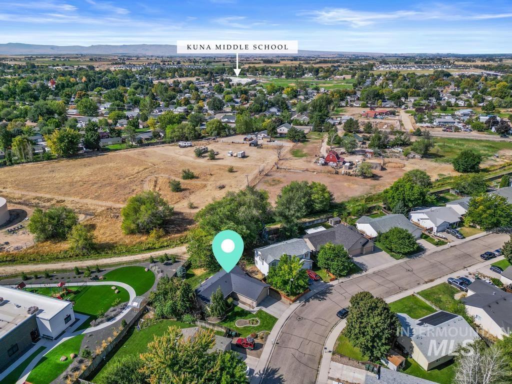 601 W Tern Dr., Kuna, Idaho 83634, 3 Bedrooms, 2 Bathrooms, Residential For Sale, Price $395,000, 99001169
