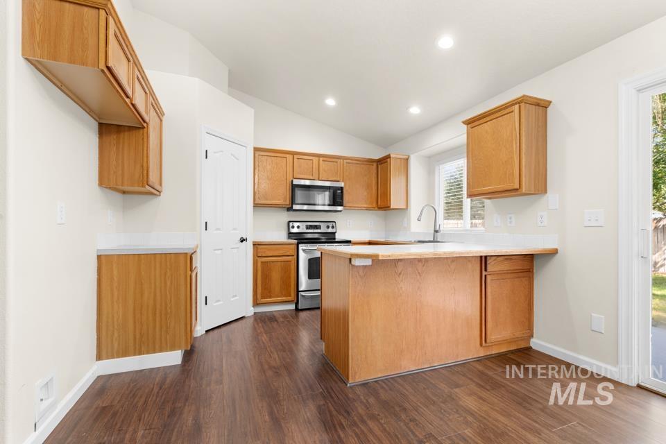 1304 N Atherton, Kuna, Idaho 83634, 4 Bedrooms, 2.5 Bathrooms, Residential For Sale, Price $379,950, 99001170