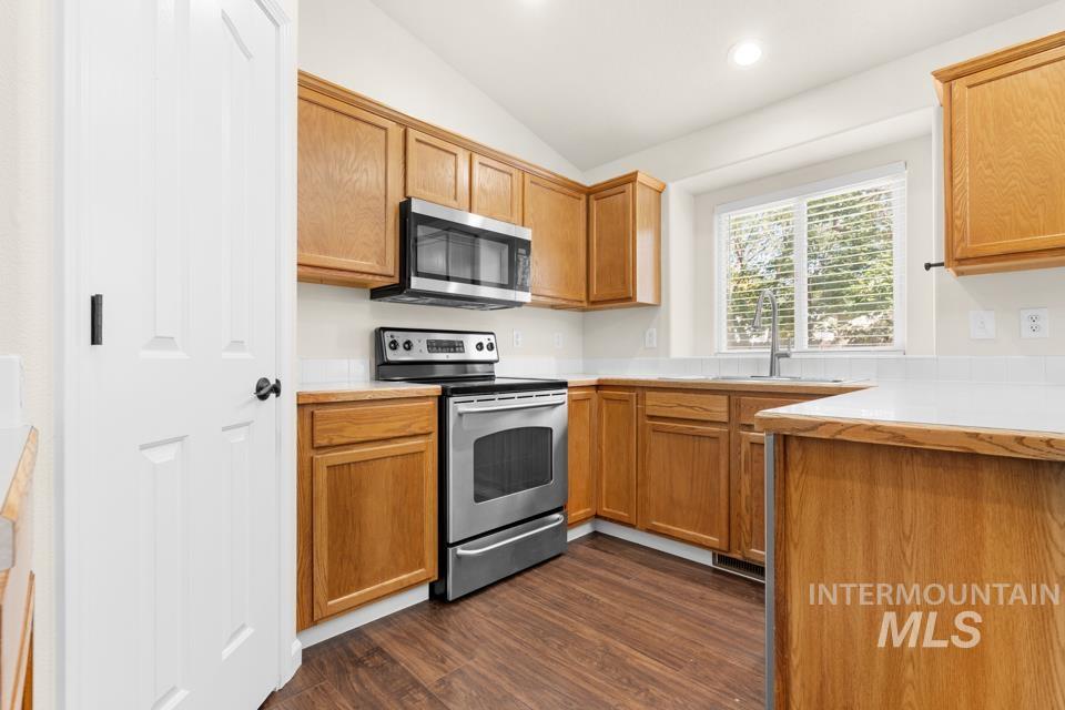 1304 N Atherton, Kuna, Idaho 83634, 4 Bedrooms, 2.5 Bathrooms, Residential For Sale, Price $379,950, 99001170