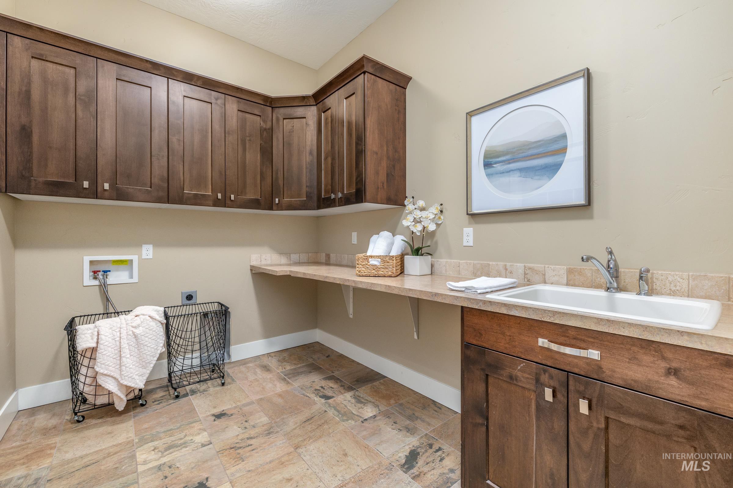12259 W Seven Lakes Ln, Star, Idaho 83616, 3 Bedrooms, 2.5 Bathrooms, Residential For Sale, Price $850,000, 99001171