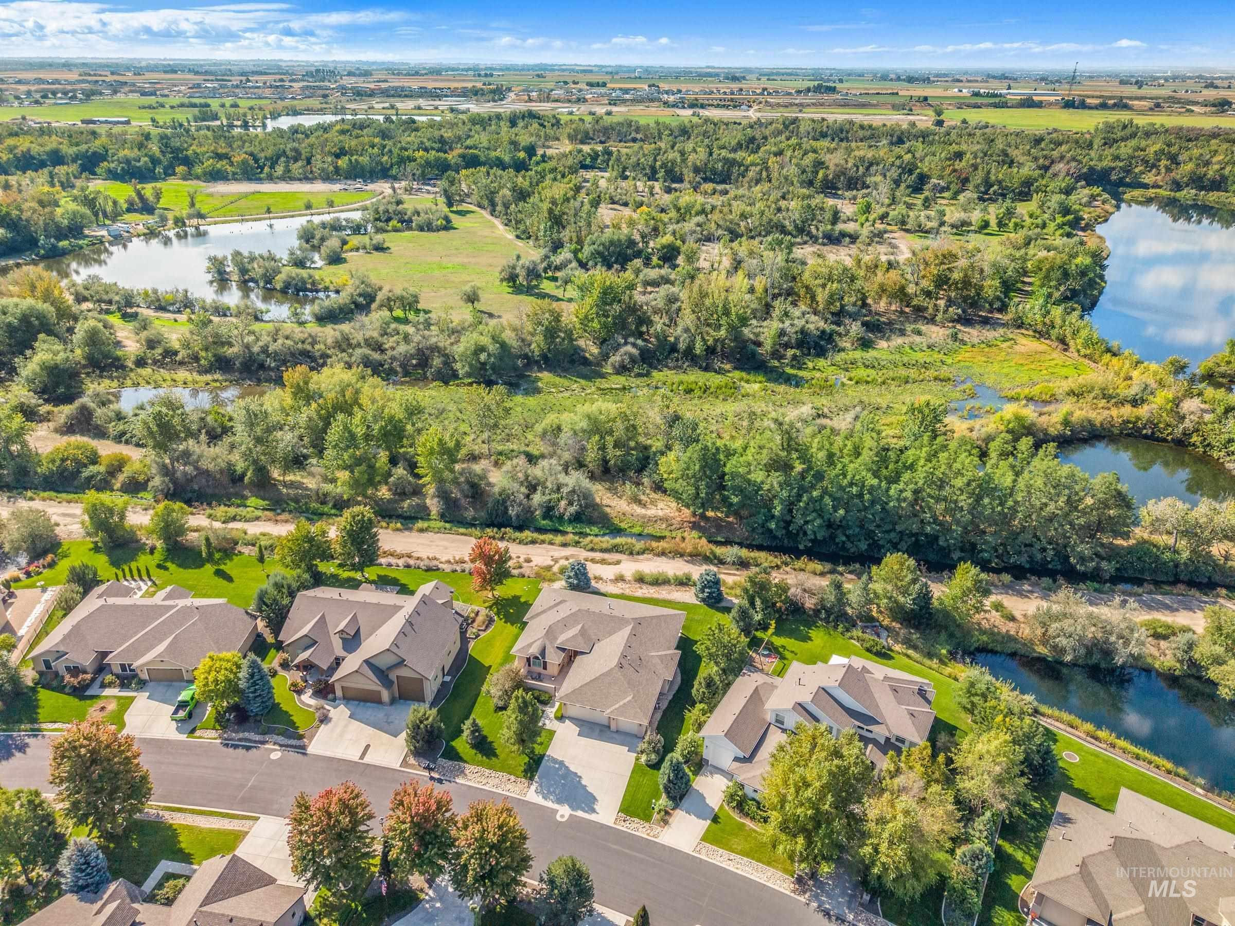 12259 W Seven Lakes Ln, Star, Idaho 83616, 3 Bedrooms, 2.5 Bathrooms, Residential For Sale, Price $850,000, 99001171
